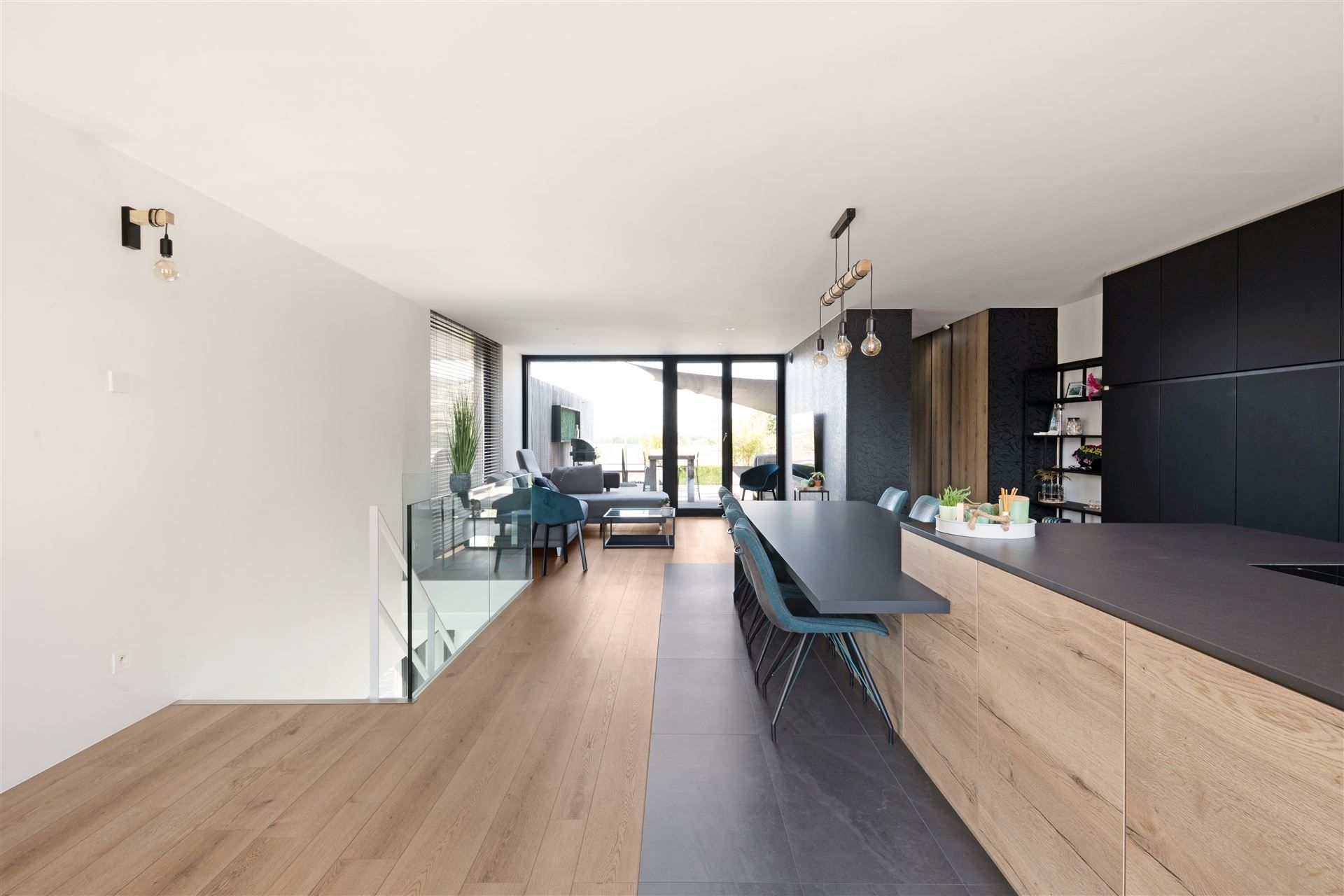 Moderne energiezuinige woning met uniek uitzicht in Gavere foto 5