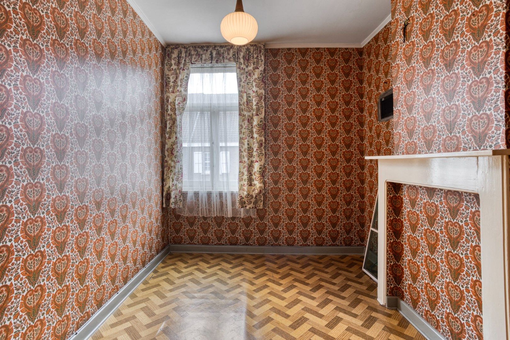 Te renoveren woning in hartje Lauwe! foto 15
