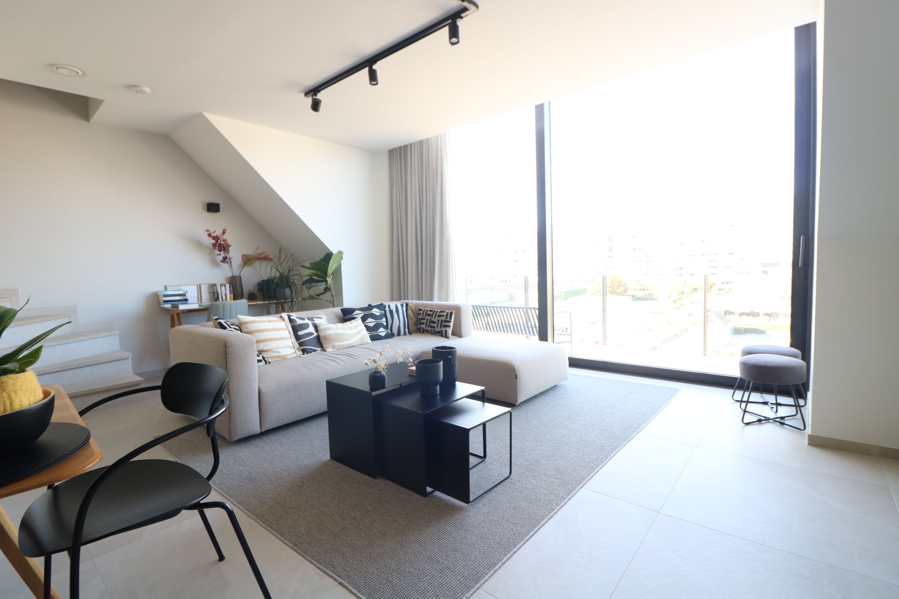 Luxueus, modern 3-slaapkamerappartement vlakbij Grote Markt foto 3