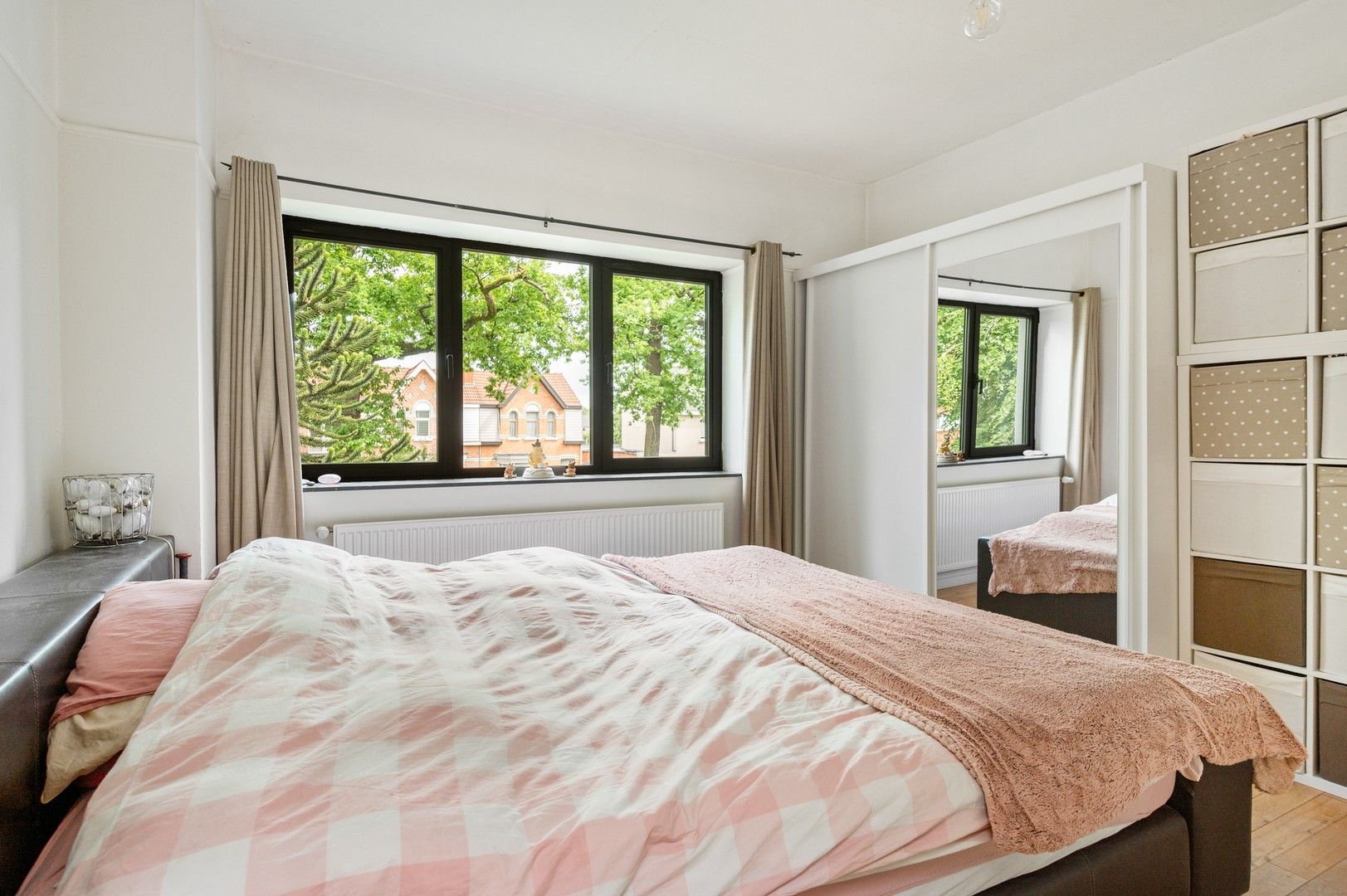 Vrijstaande woning met 5 slaapkamers en grote zonnige tuin foto 19