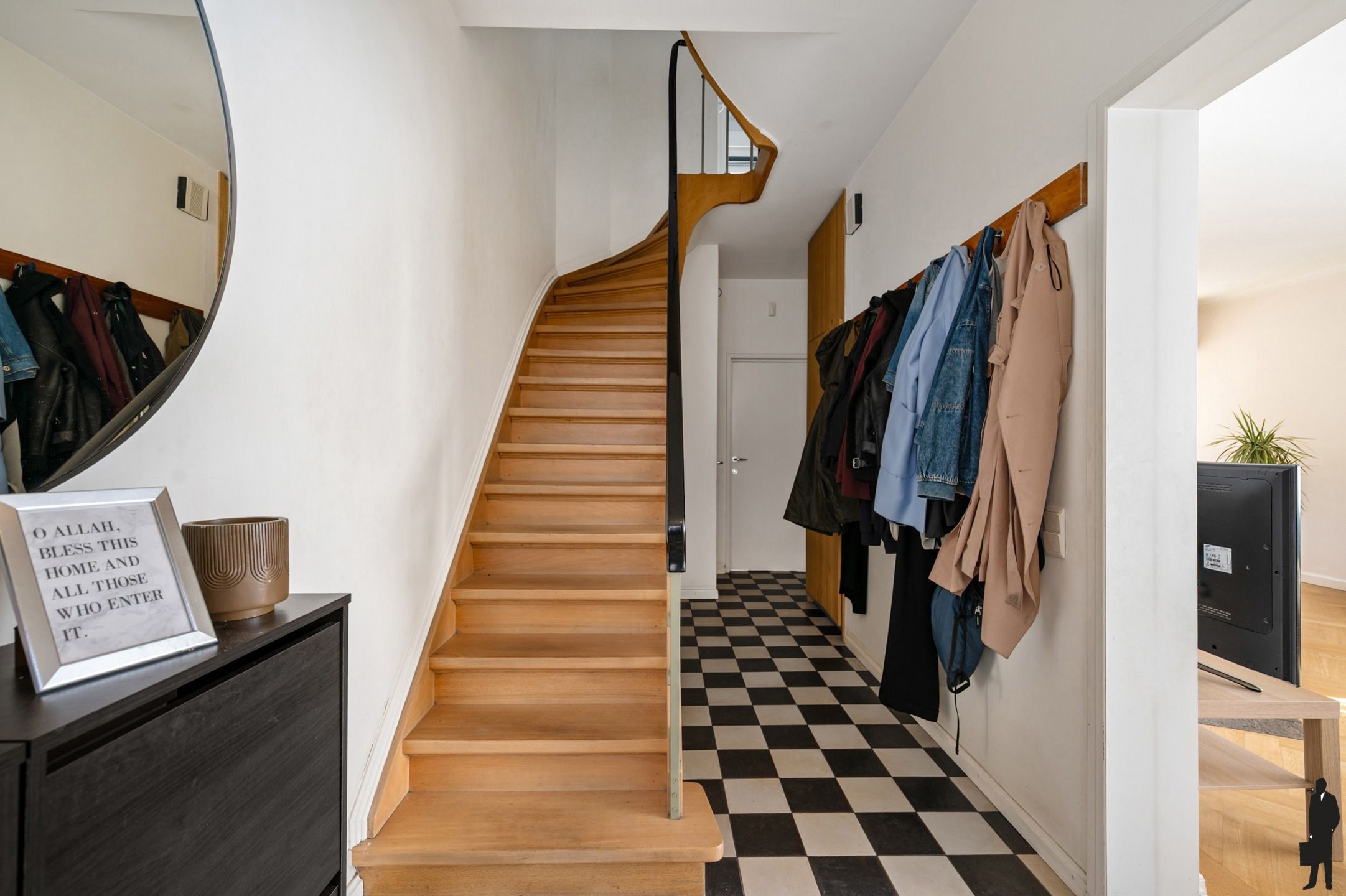 Ruime halfopen bebouwing met 4 slaapkamers en 2 badkamers aan de groene parken van Hoboken.  foto 11