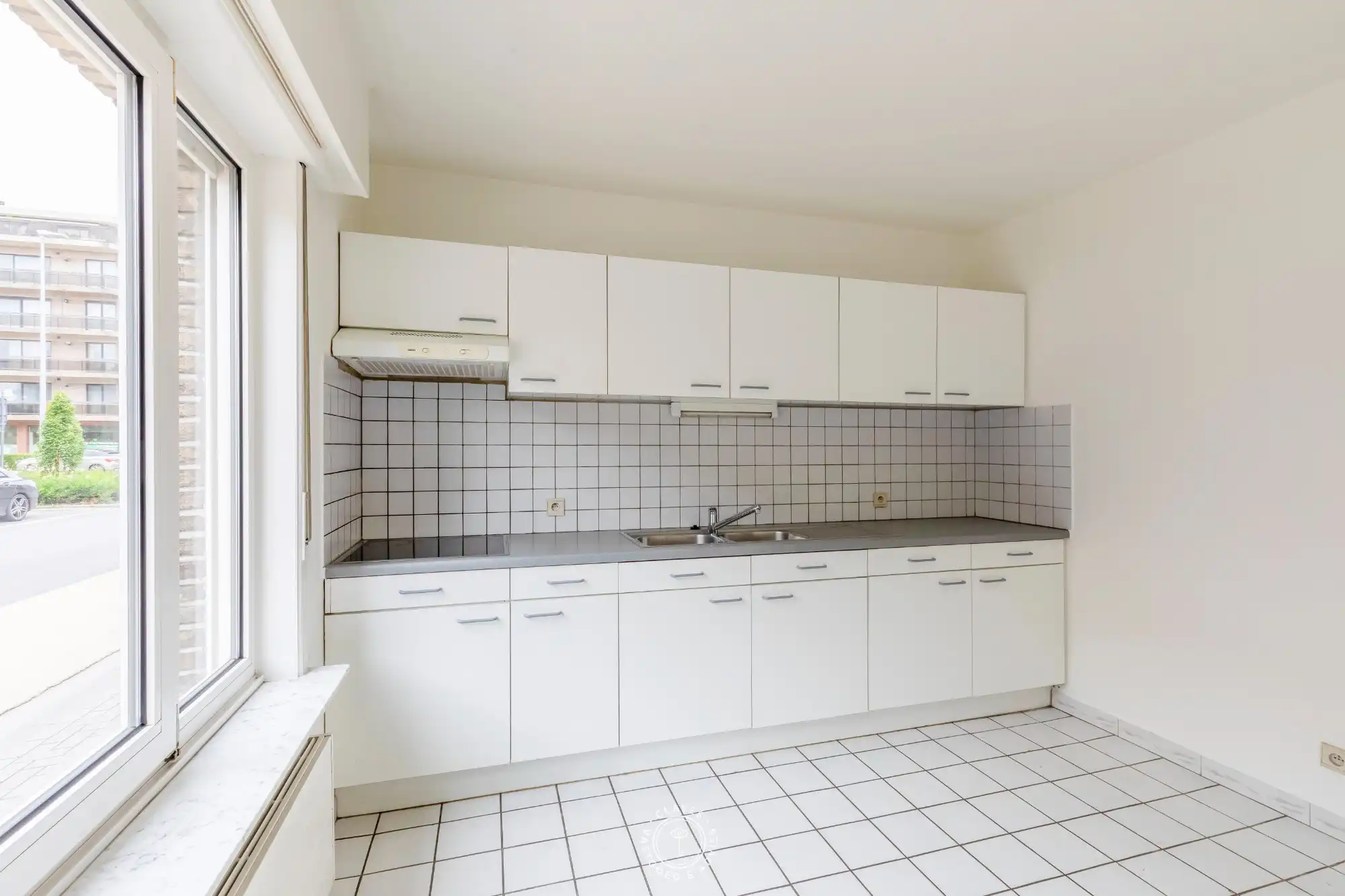Instapklaar gelijkvloers appartement met 2 slaapkamers en garagebox foto 4