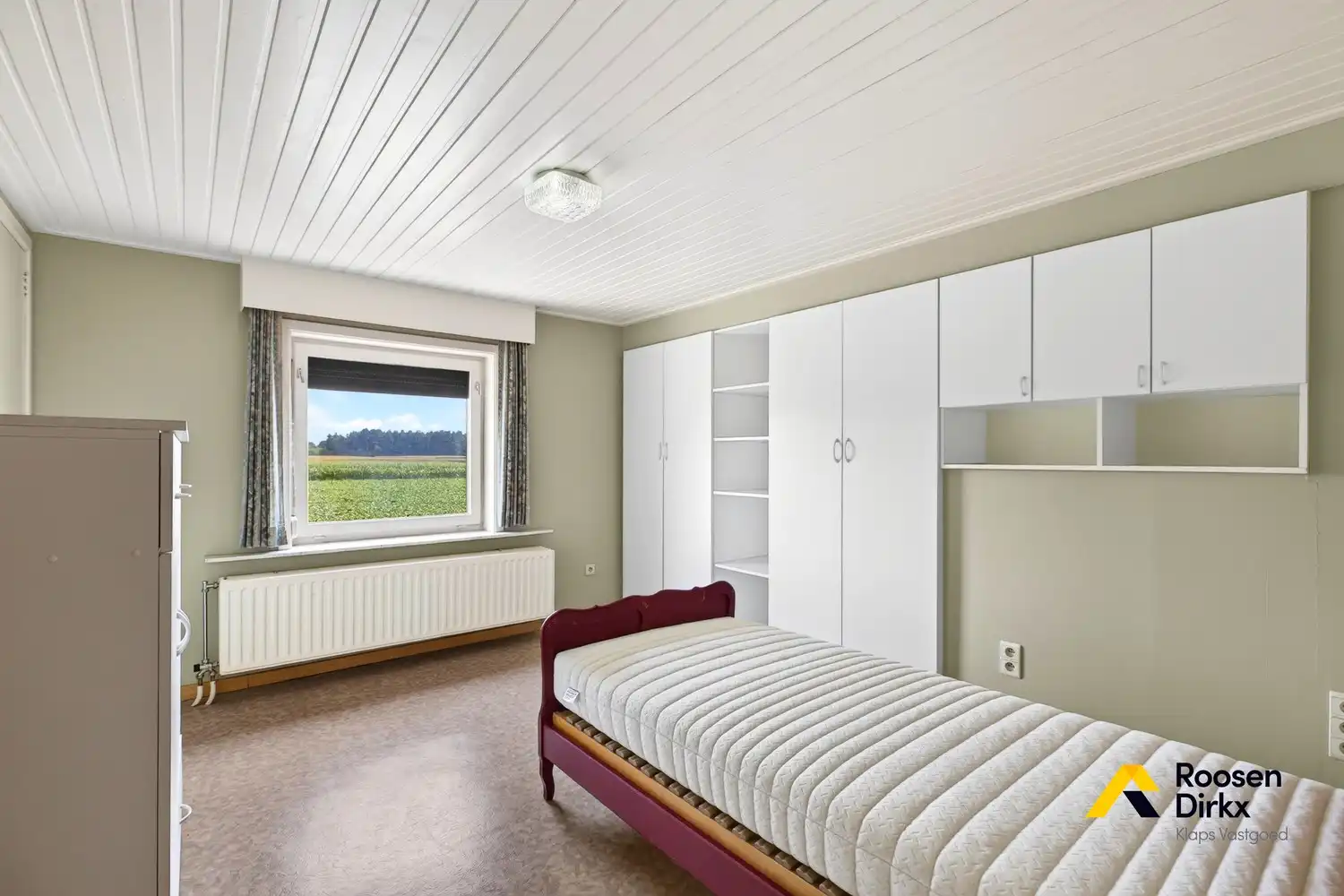 Rustig gelegen degelijke gezinswoning met 3 slaapkamers op perceel van bijna 10a foto 23