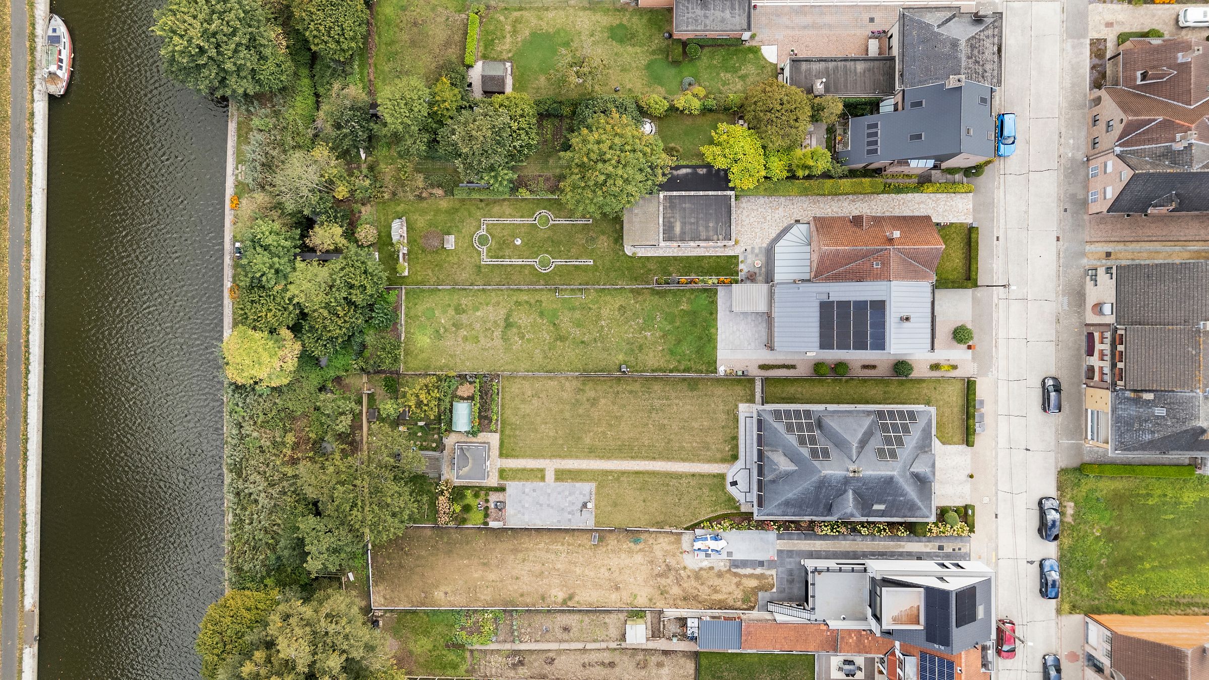 GERENOVEERDE WONING AAN DE DENDER MET ADEMBENEMENDE VERGEZICHTEN foto 6