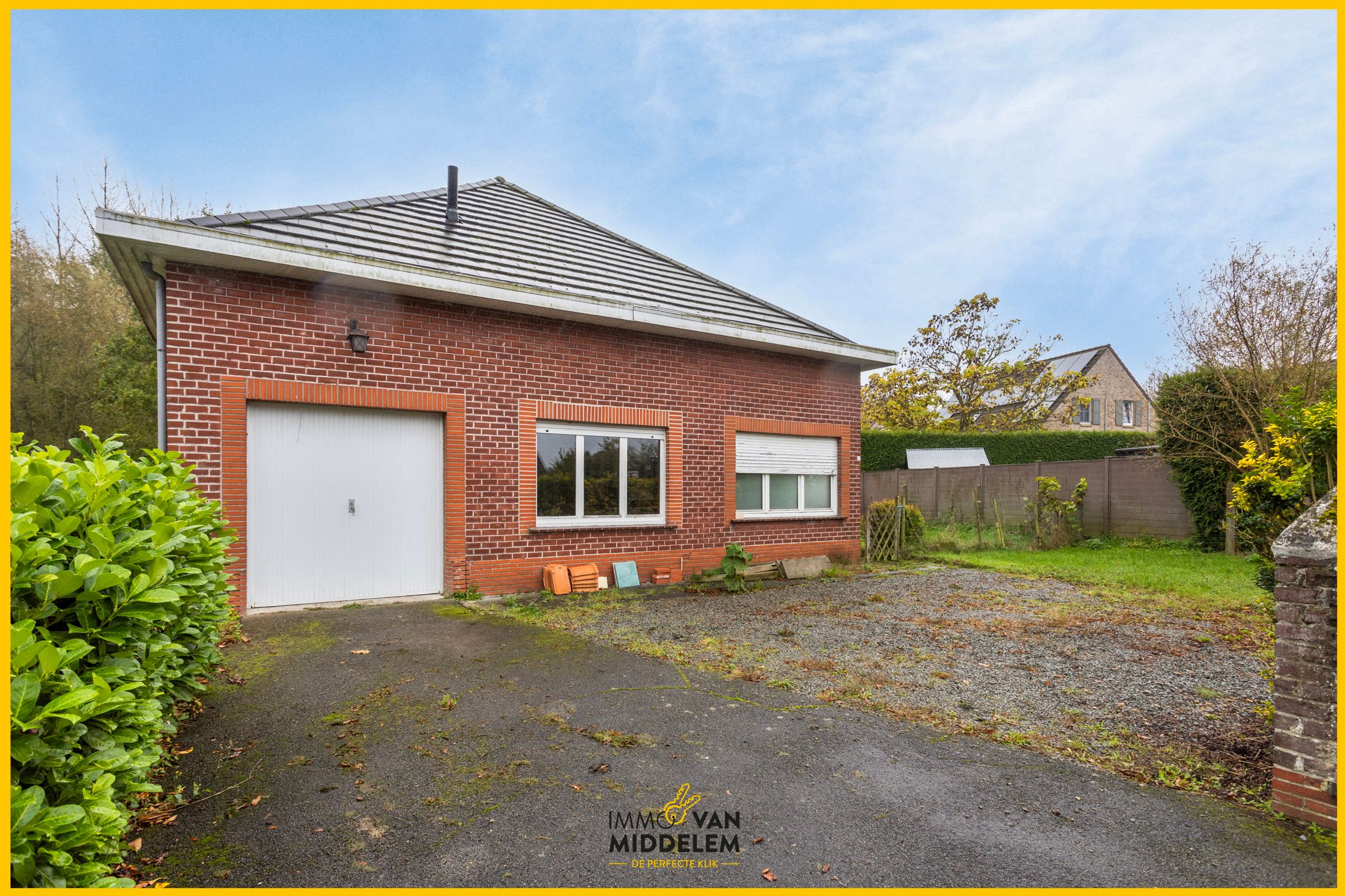 BOUWGROND MET TE SLOPEN BUNGALOW OP UNIEKE LIGGING foto 6