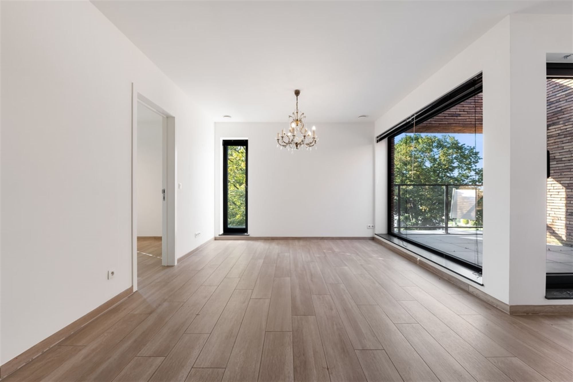 KNAP 1 SLK APPARTEMENT MET RUIM TERRAS OP CENTRALE LIGGING IN SINT-TRUIDEN  foto 11