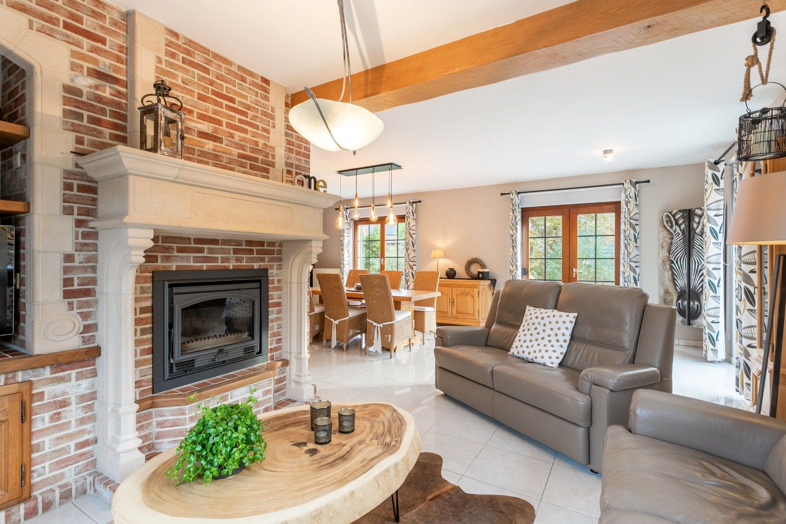 Charmante instapklare woning met 3 SLPKS, tuin & garage foto 4