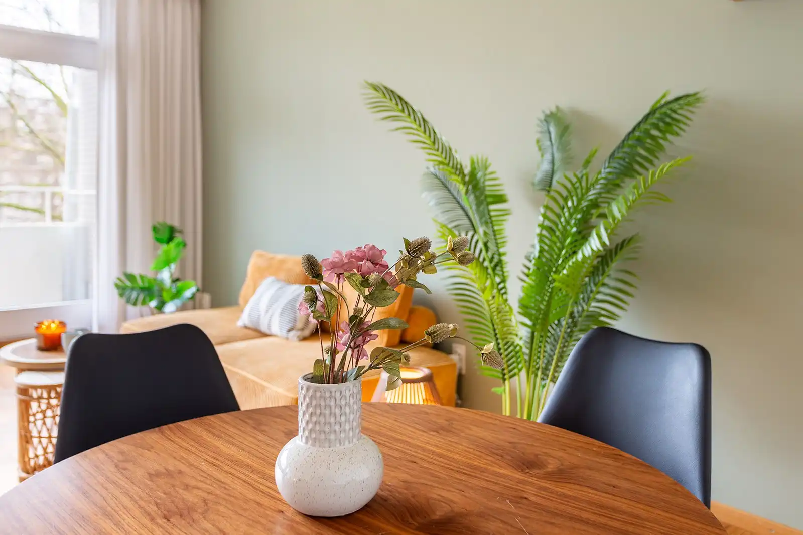 Ruim appartement met 3 slaapkamers en 2 terrassen foto 4