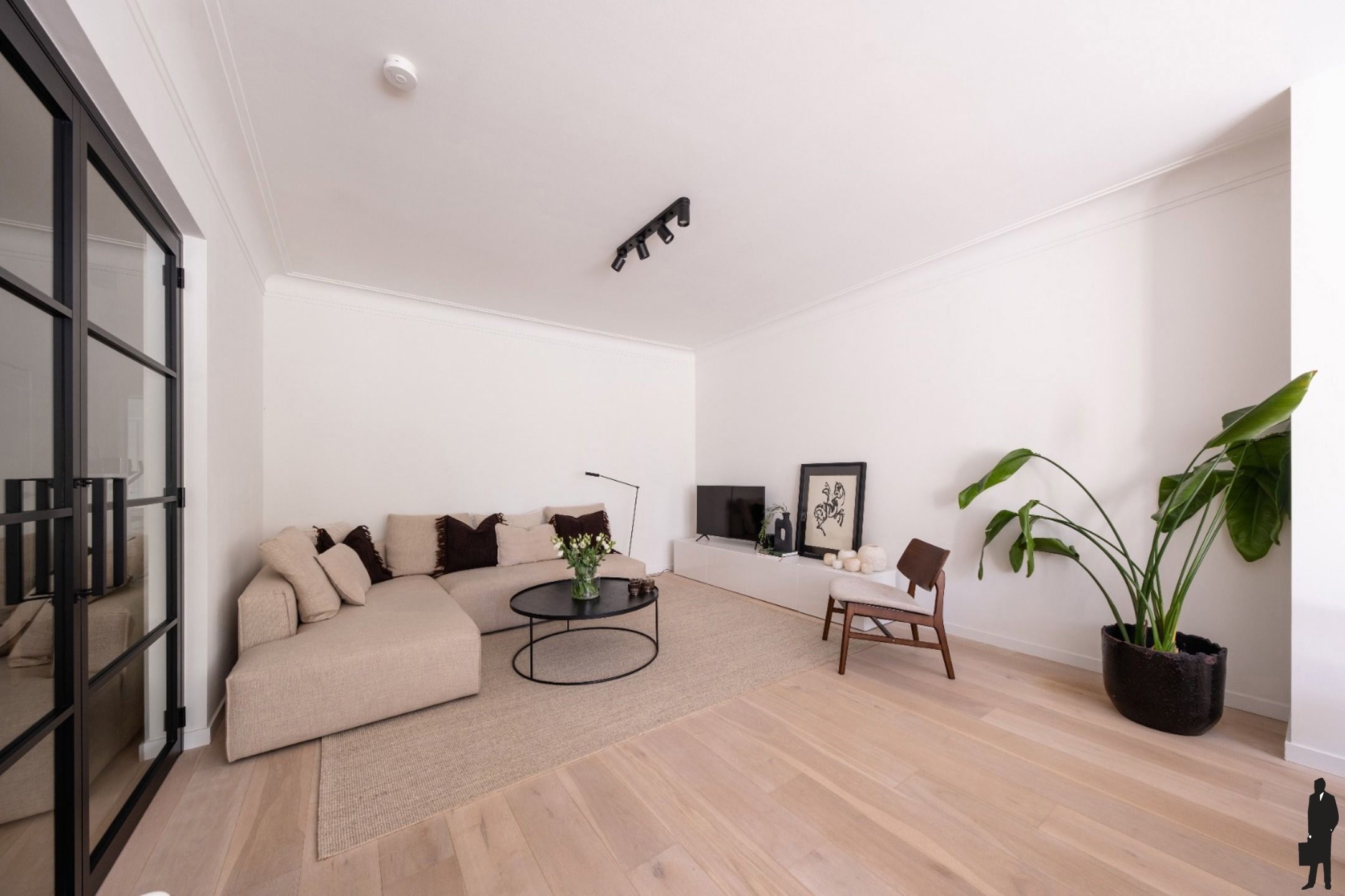 Instapklaar appartement met zonnige tuin op de grens van Wilrijk en Berchem foto 8