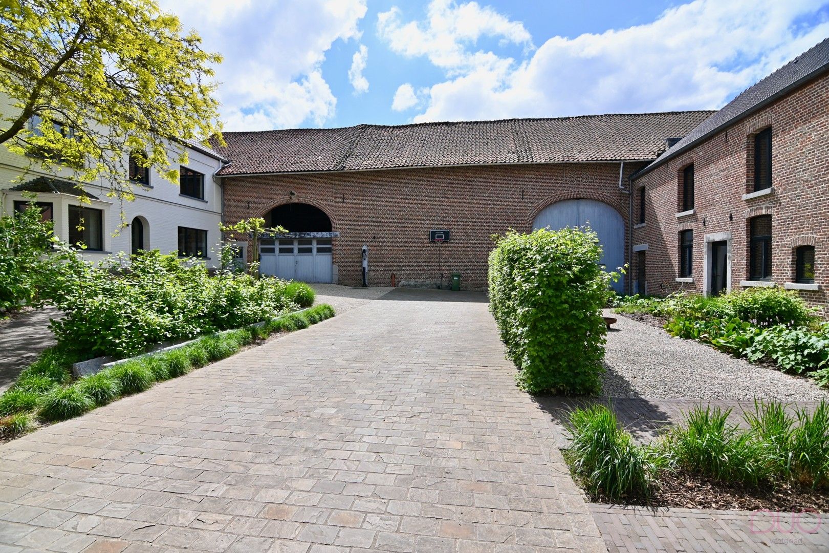 Exclusieve charmante vierkantshoeve in Gingelom met 5 slaapkamers,  drie afzonderlijke vakantiewoningen, grote schuur en achterliggende weide foto 73