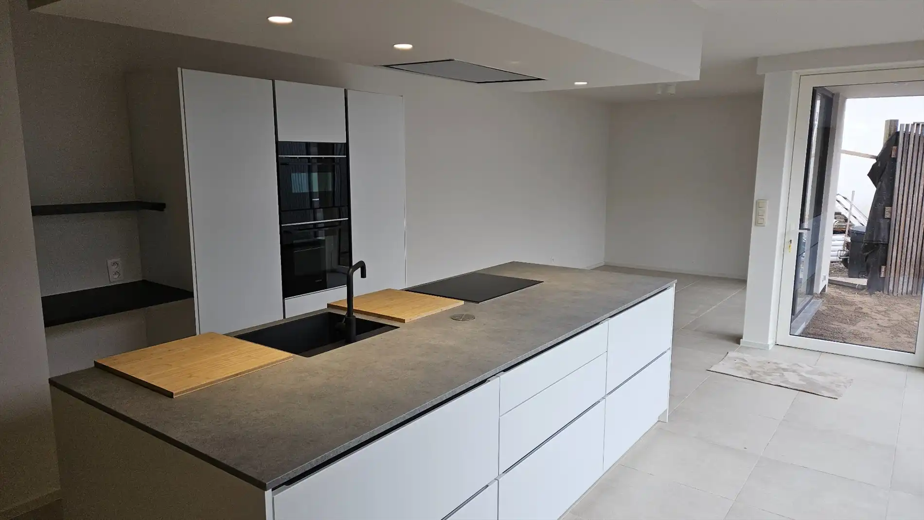 Gerenoveerde woning met 3 slk en terras foto 2