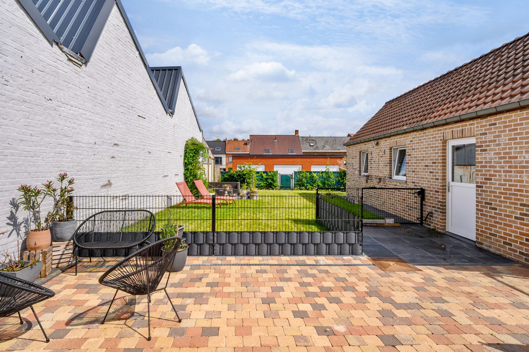 Instapklare luxewoning met 4 slkms en tuin. foto 22