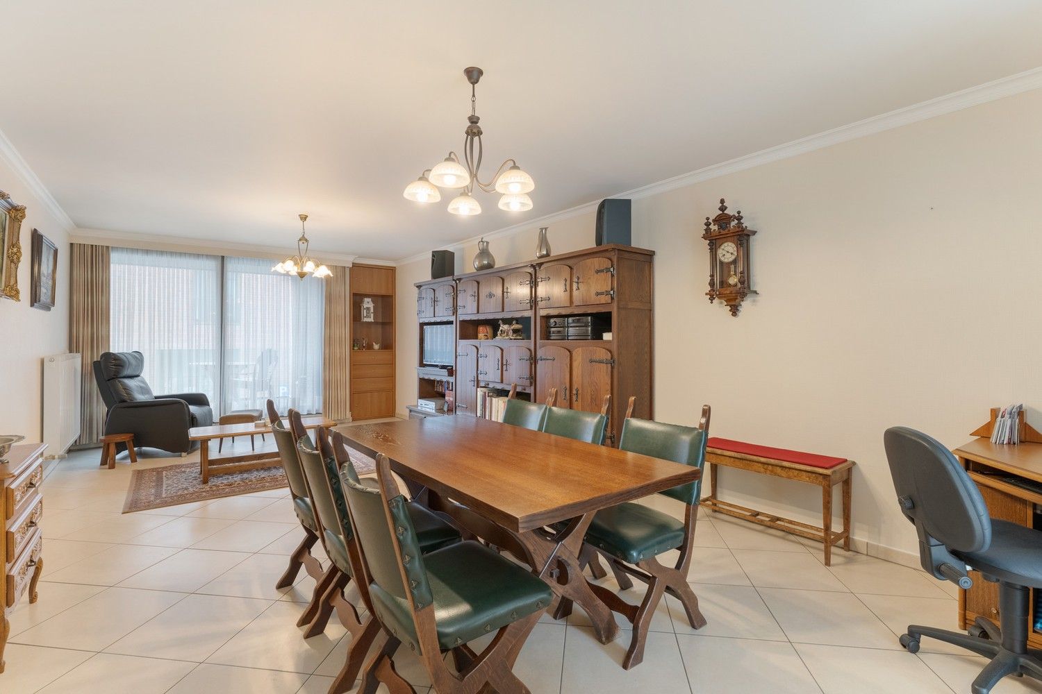 Diepenbeek centrum: Appartement met 2 slaapkamers, 2 terrassen, ruime berging en autostaanplaats in de kelder foto 4