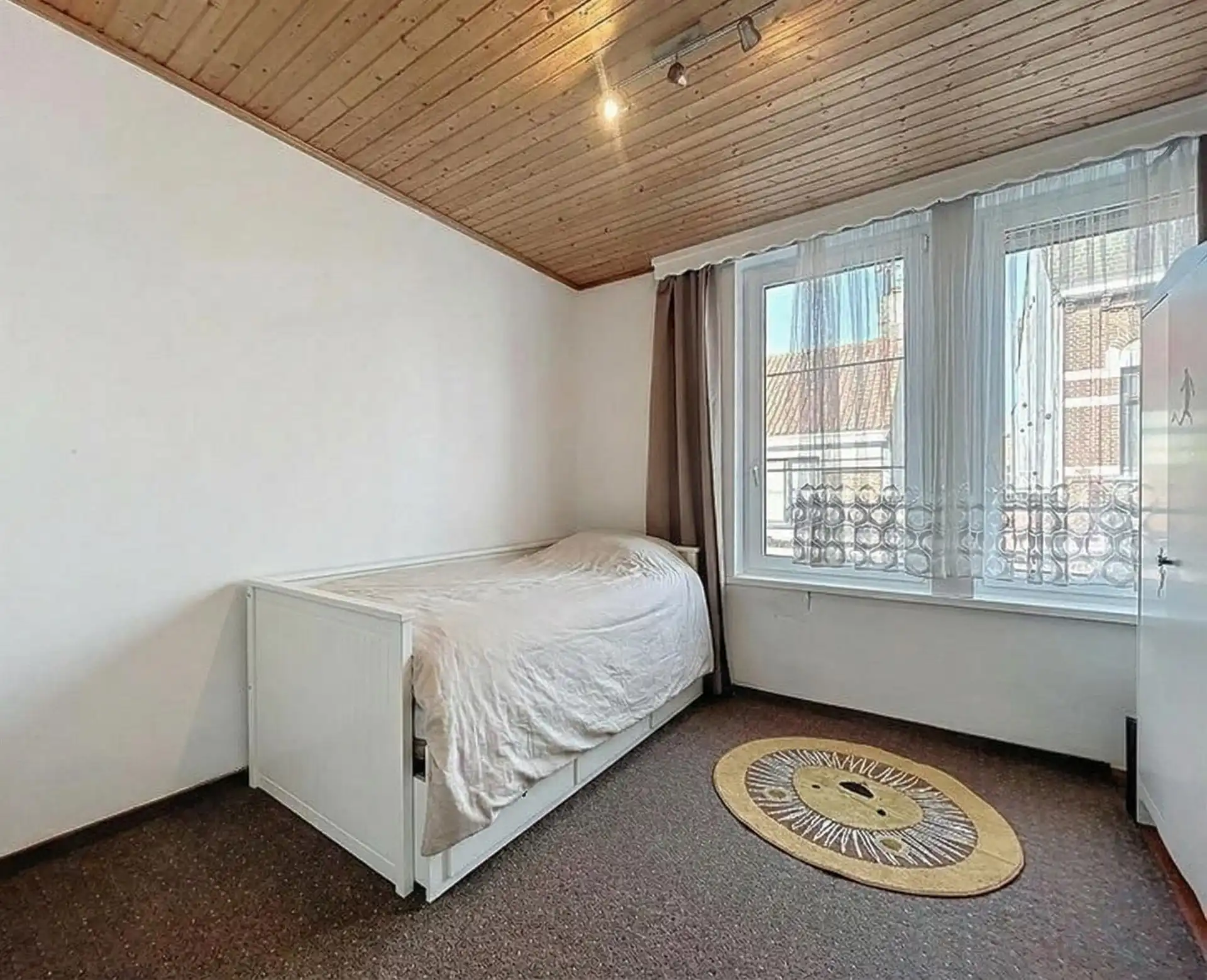 instapklare gezinswoning met 5 slaapkamers en afgesloten tuin op toplocatie foto 9