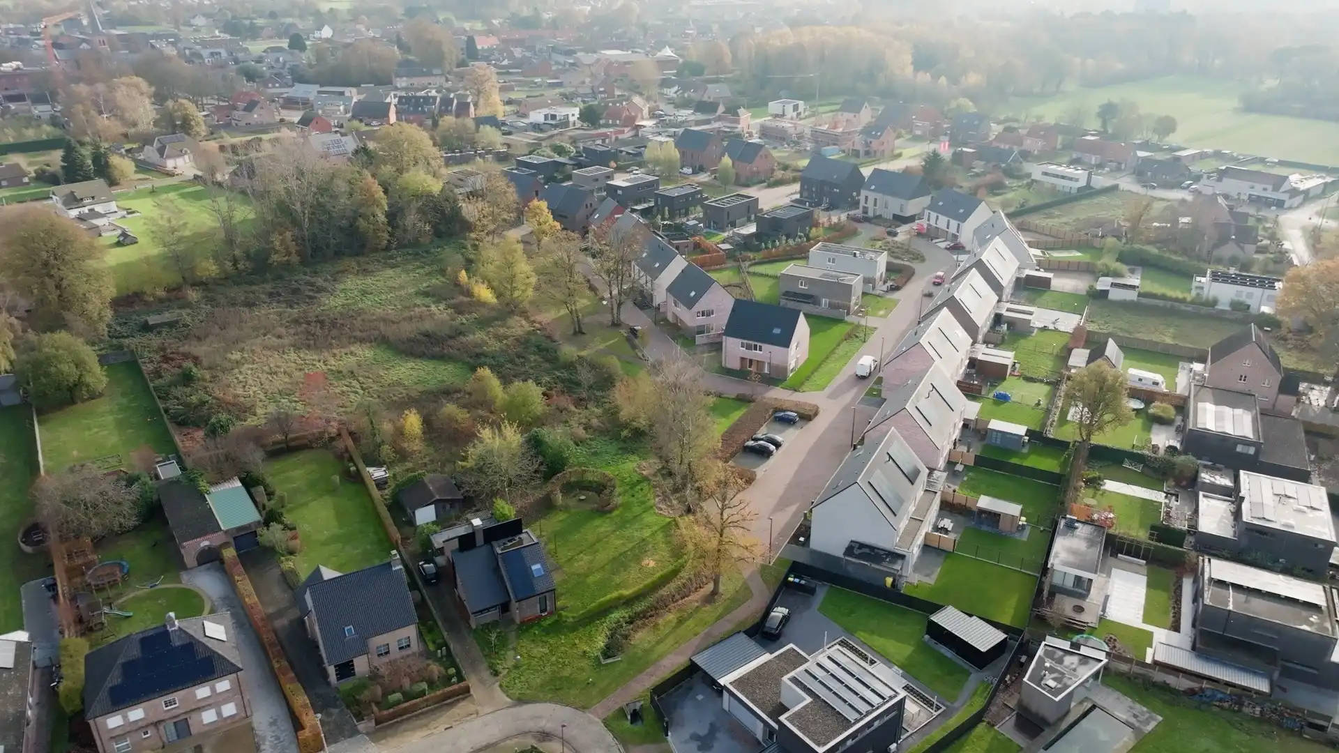 Zeer ruime open bebouwing met 4 slpk's & zuid tuin foto 8