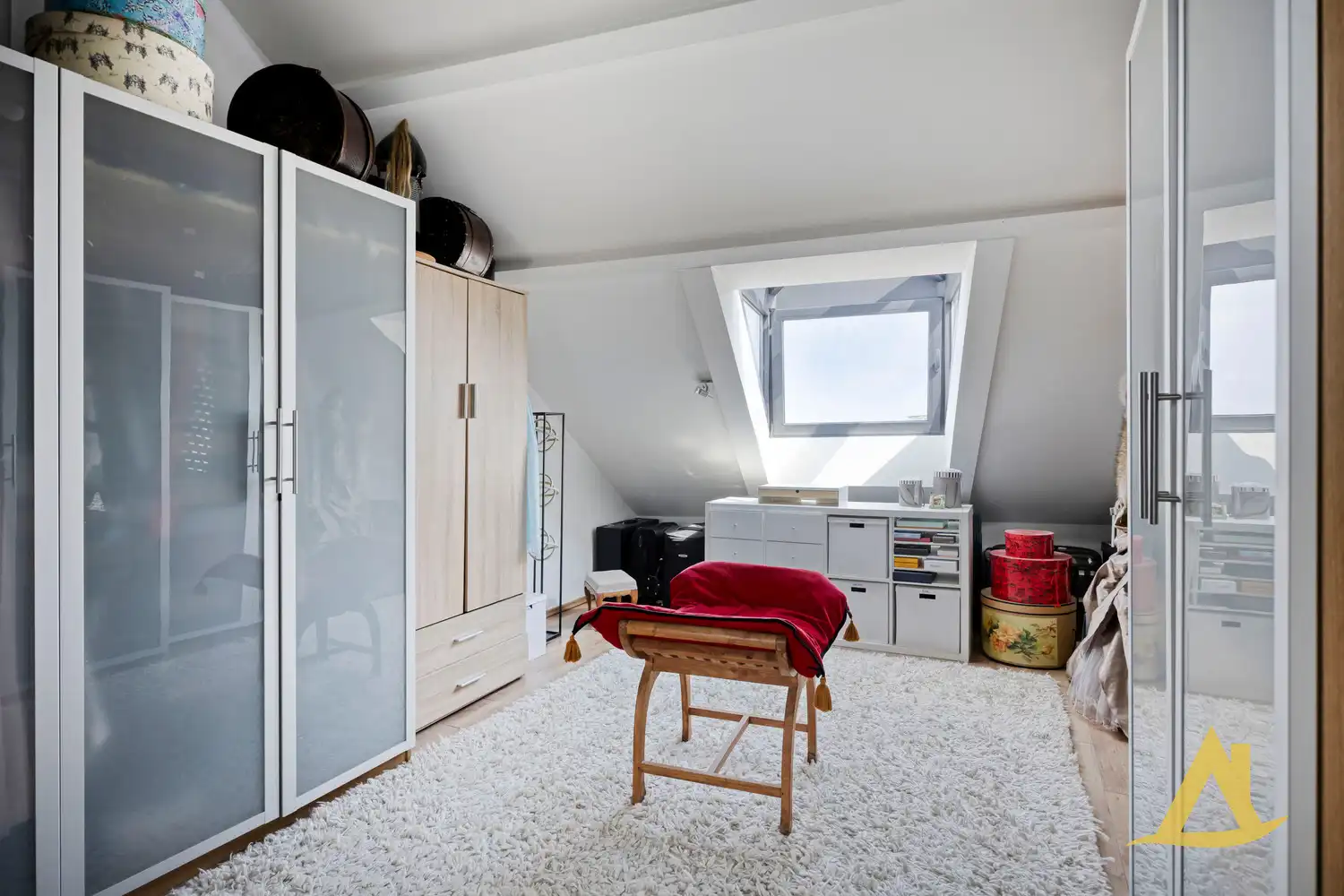 DESIGN STADSWONING MET 3 SLAAPKAMERS, TUIN EN JACUZZI IN HET HARTJE VAN DIEST foto 35