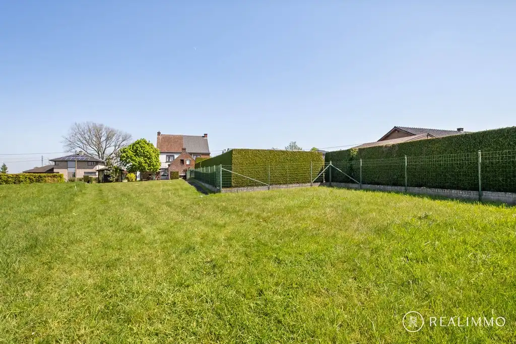 Renovatieproject met uitbreidingsmogelijkheden in rustige straat foto 12