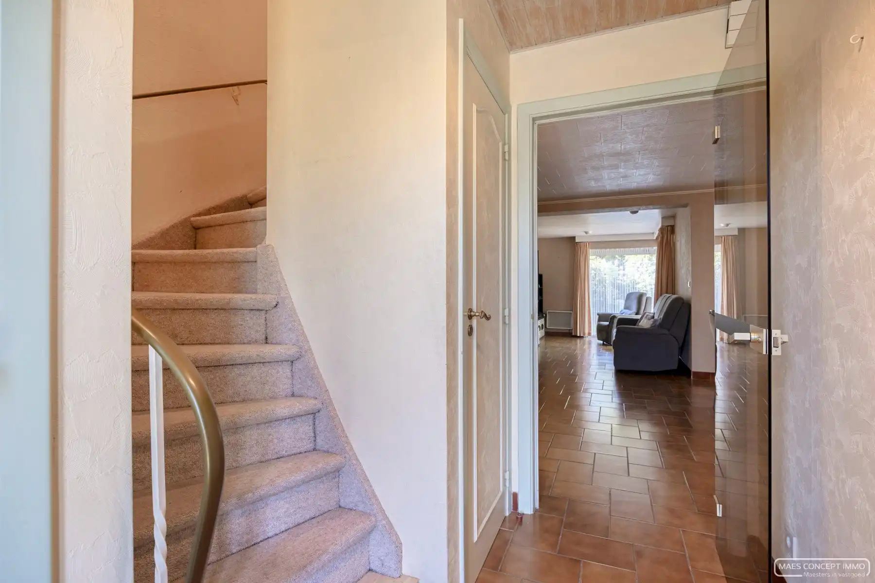 Ruime halfopen woning te koop in Gullegem foto 2