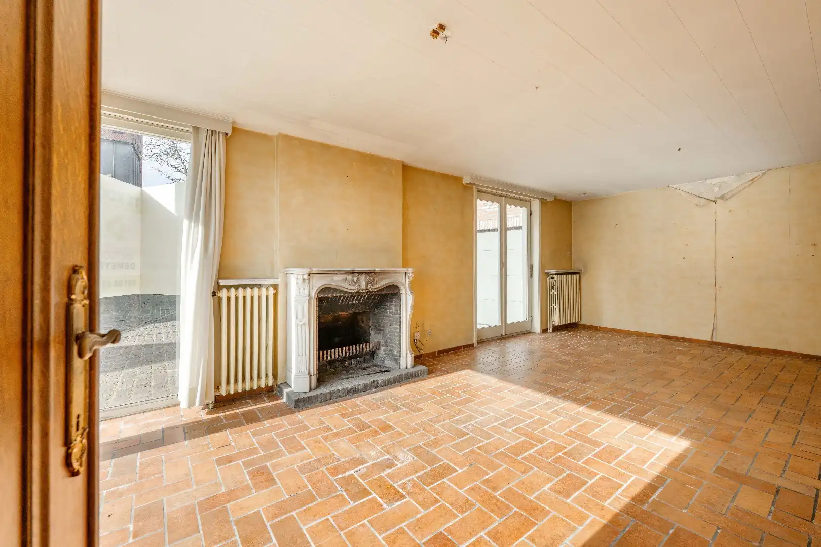 Te renoveren woning met tal van potentieel in centrum Aarsele foto 3