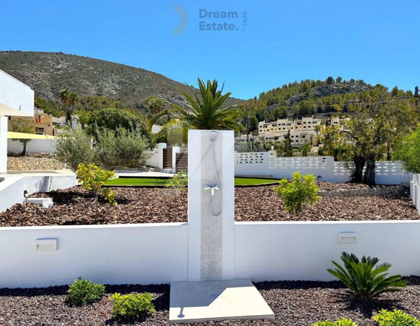 Mediterrane droomvilla in Ibiza-stijl met zeezicht foto 37
