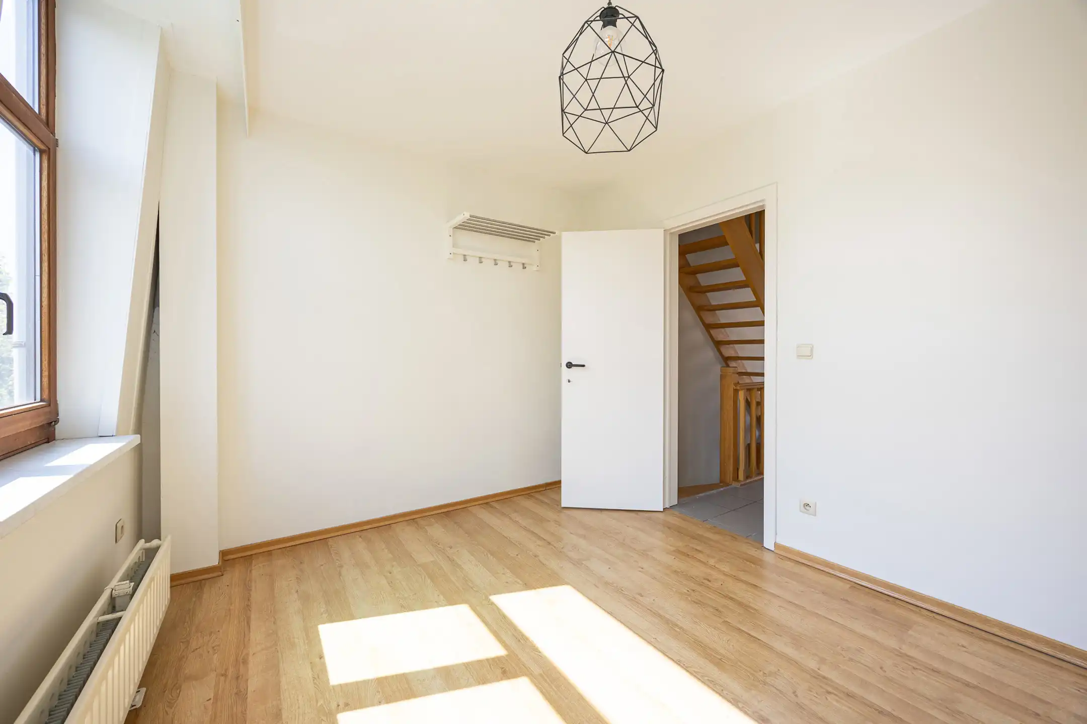 Handelsruimte met instapklaar duplex app nabij Grote Markt. foto 19