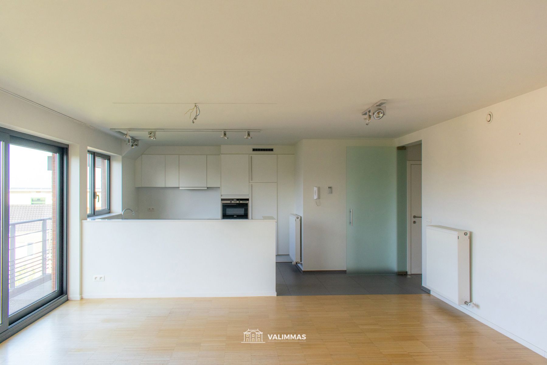 Zeer ruim duplex-appartement met terras, garage, parking... foto 6