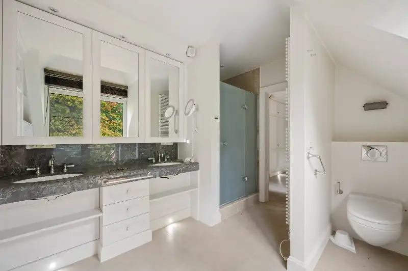 Exclusief luxe appartement van 229 m² in een prachtig parkdomein foto 12