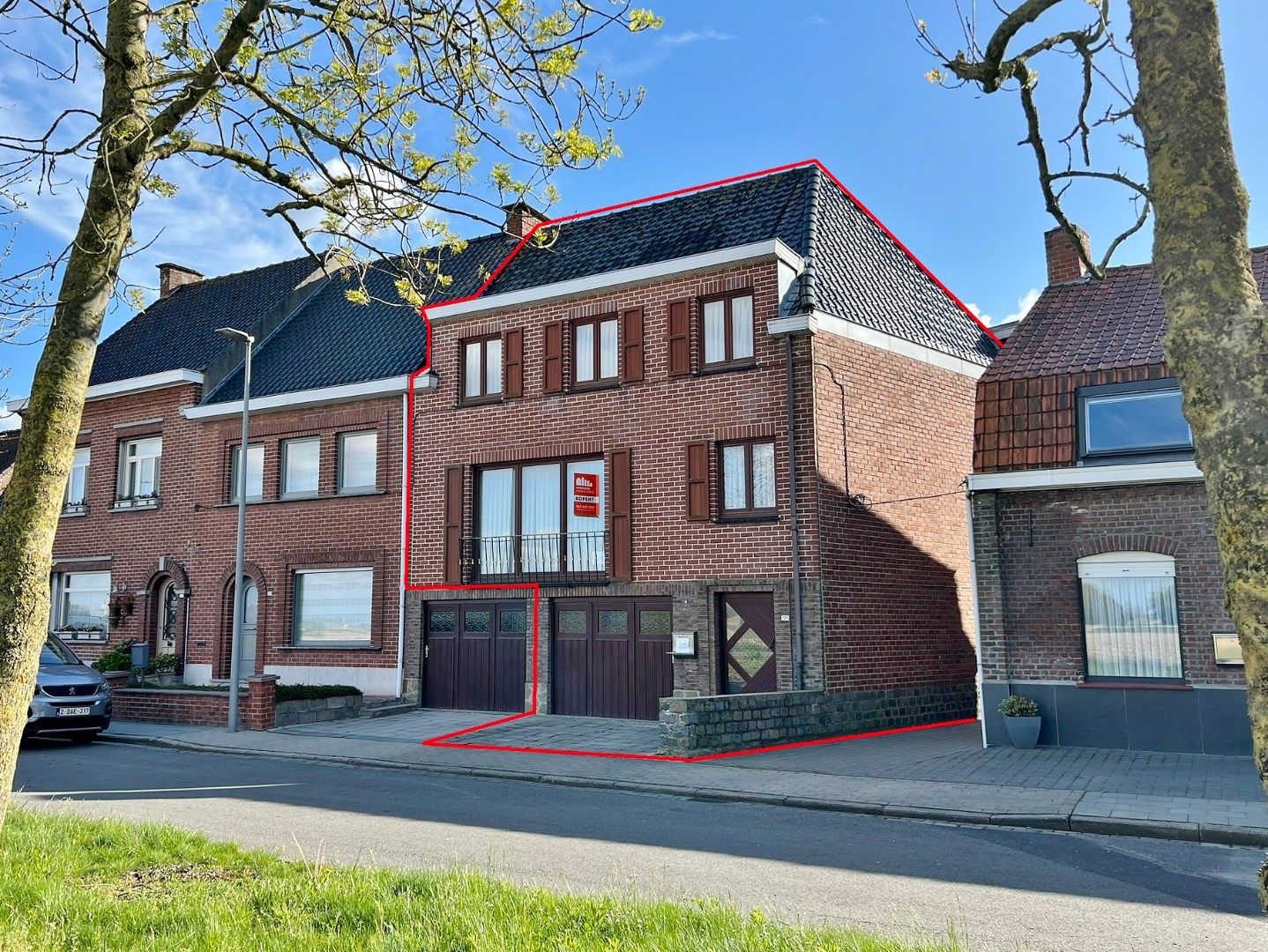 Te renoveren bel-etagewoning met garage en ruime zonnige tuin  foto 2