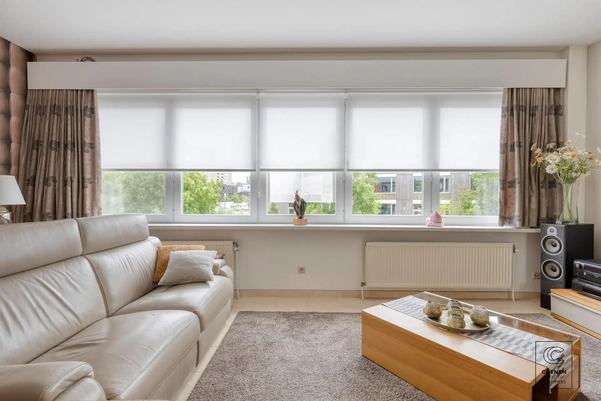 Instapklare bel-étage van 180 m² met 3 slpk's te Ekeren! foto 4