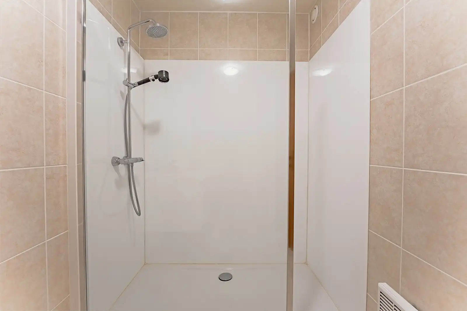 Instapklaar 2 slaapkamer appartement gelegen in De Haan op wandelafstand van het strand en het centrum. foto 15