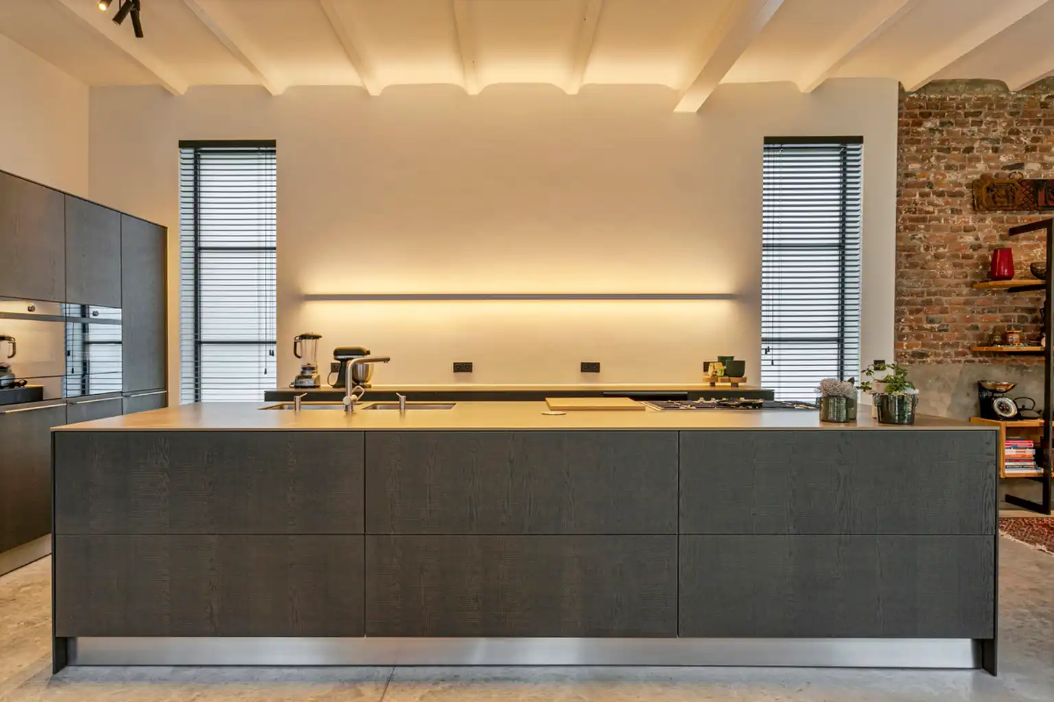 LUXUEUS EN EXCLUSIEF LANDHUIS  MET PARKTUIN.  foto 9