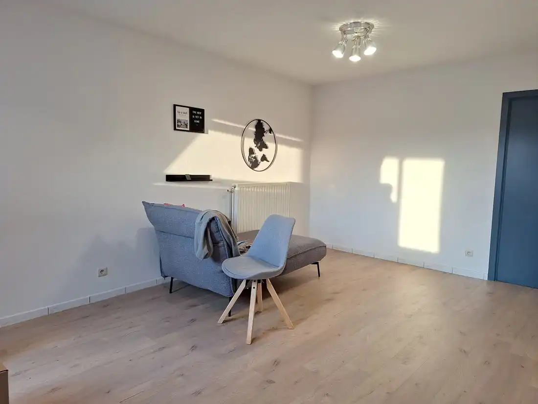 Instapklaar appartement met terras en autostandplaats in hartje Beringen foto 5