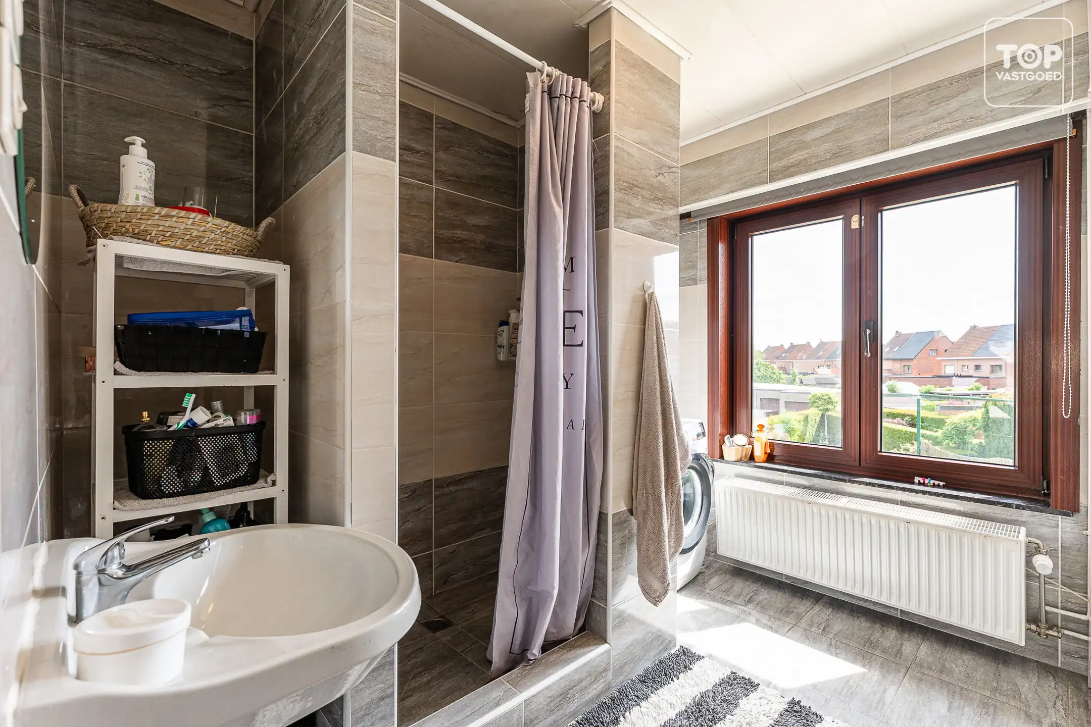Instapklare HOB met 4 slaapkamers en tuin foto 17