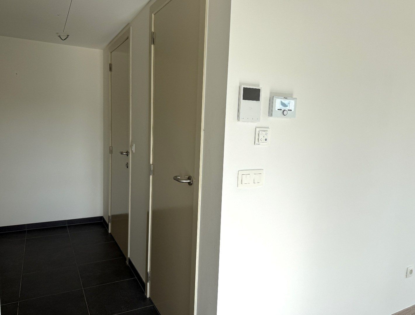 Modern appartement met ruim terras, rustige ligging in randstad Tongeren foto 13