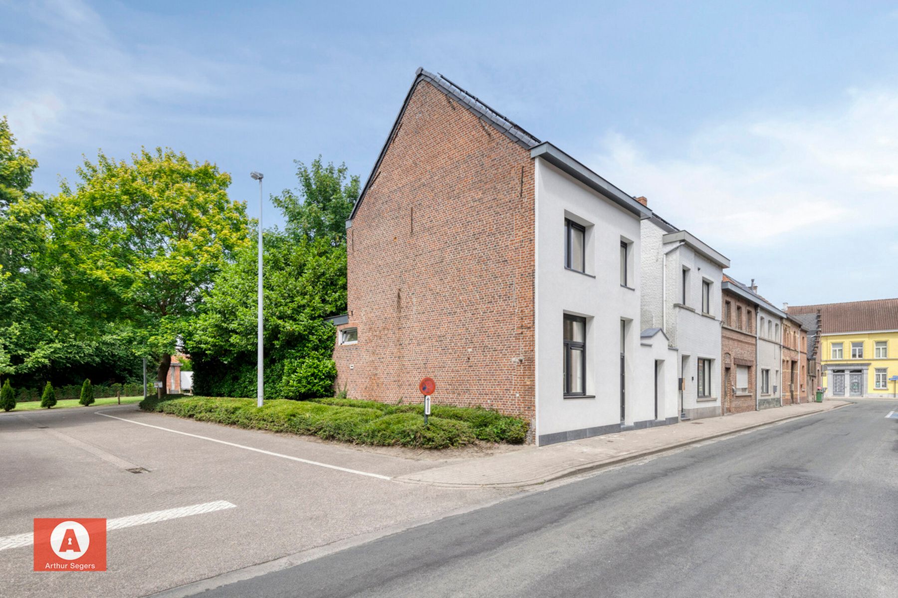Gerenoveerde woning in hartje Baasrode foto 3