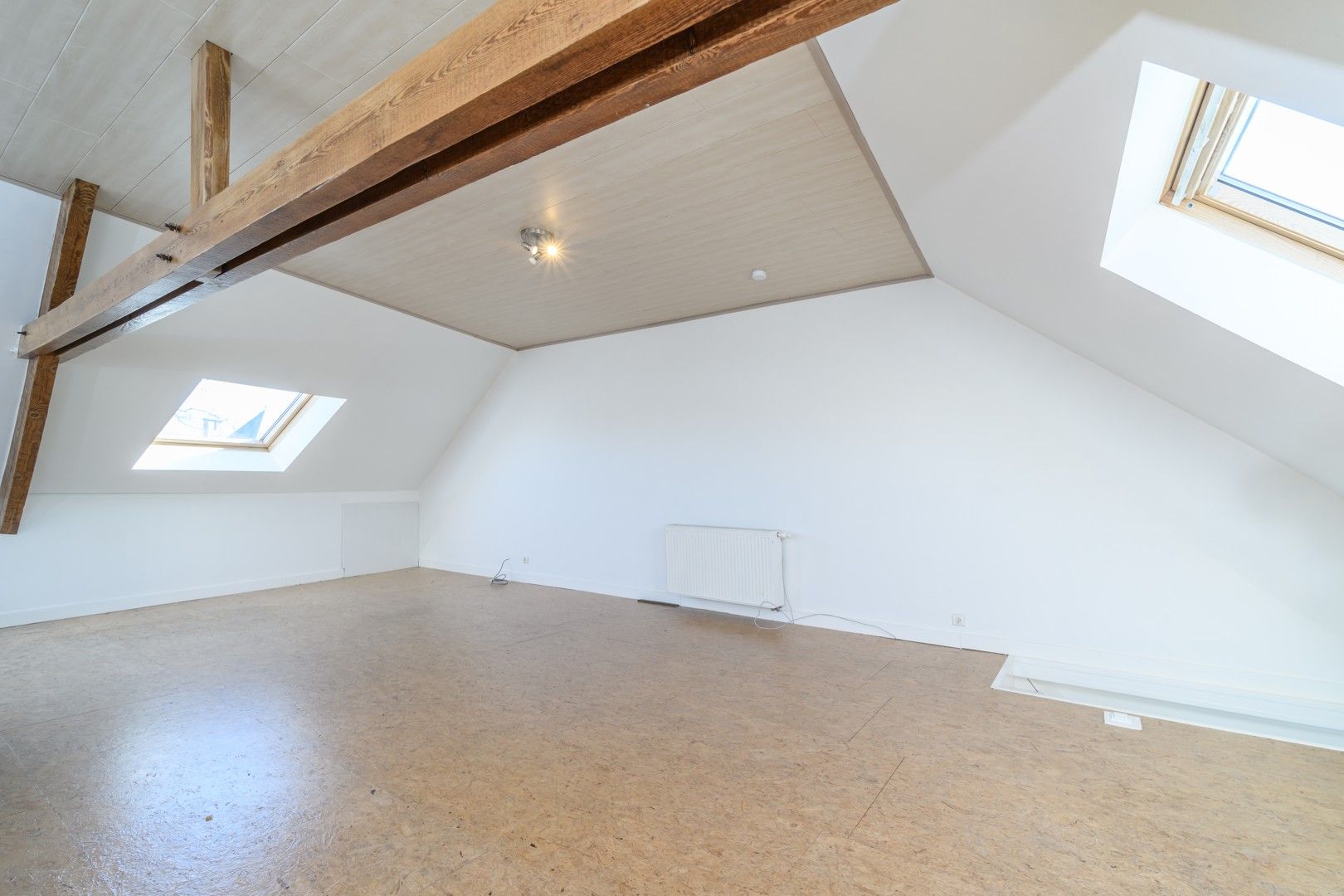 Ruime en gezellige gezinswoning met 4 slaapkamers te Hofstade foto 15