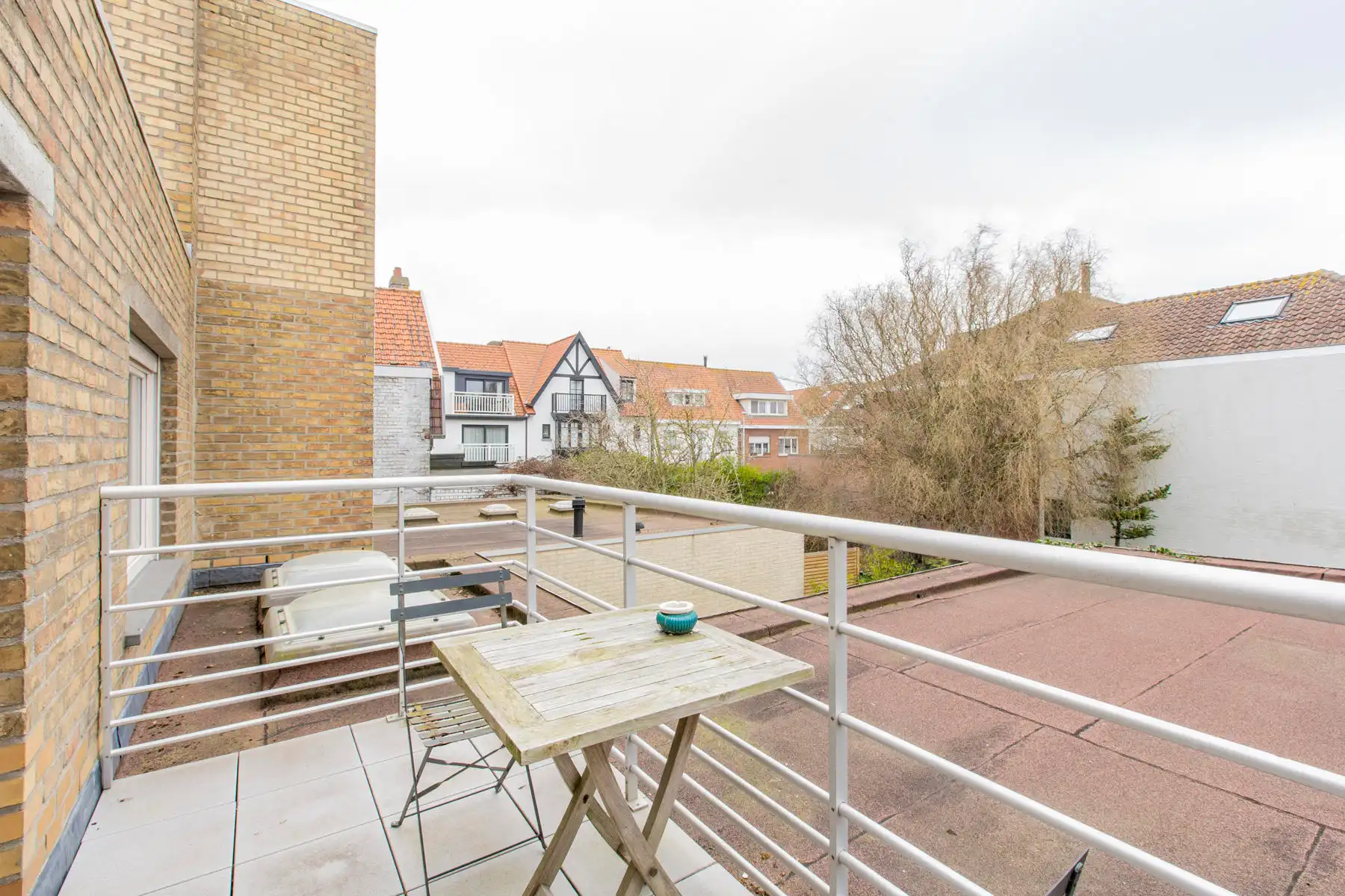 Ruime woning met garage en stadstuin foto 11