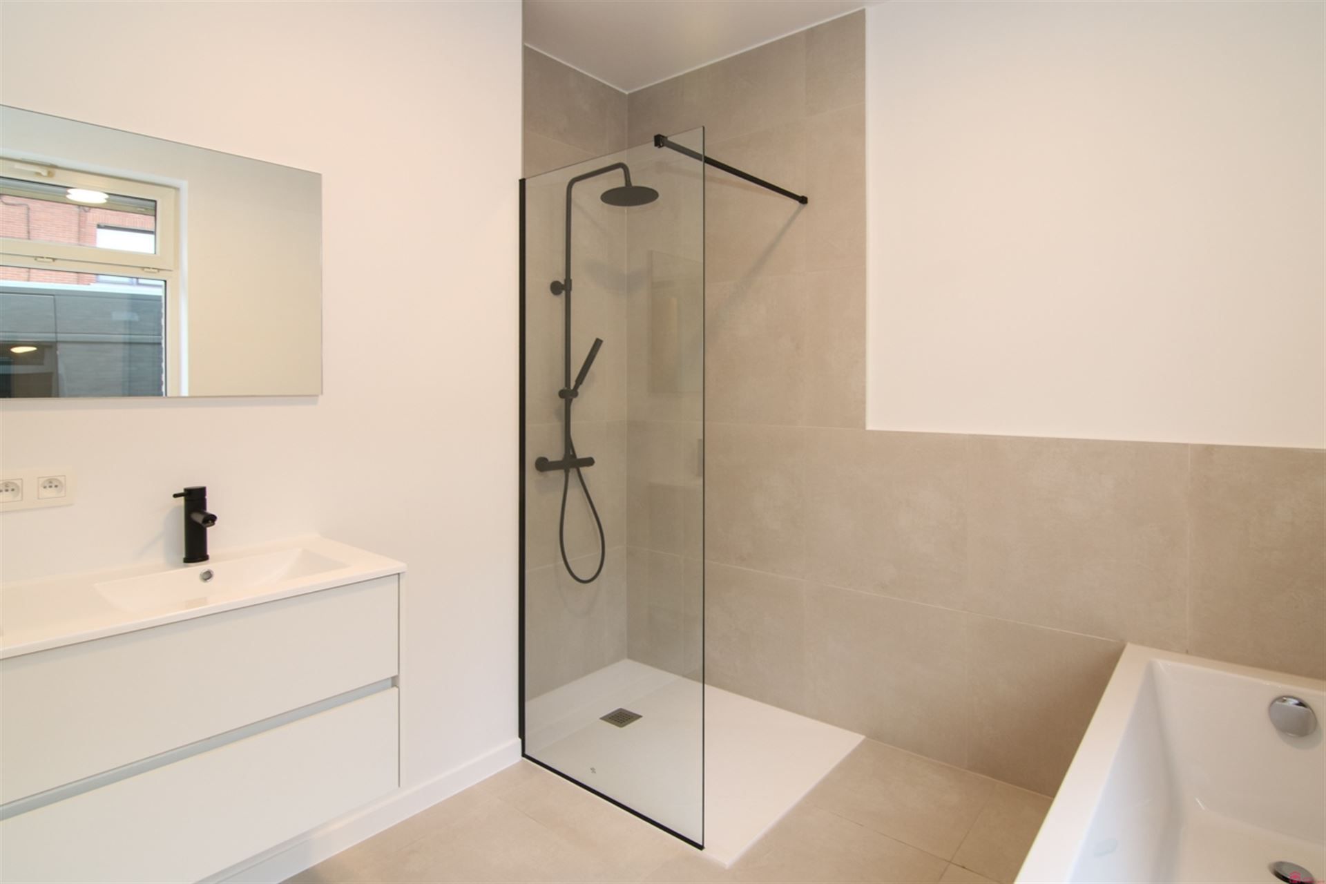 Toffe, instapklare woning foto 9