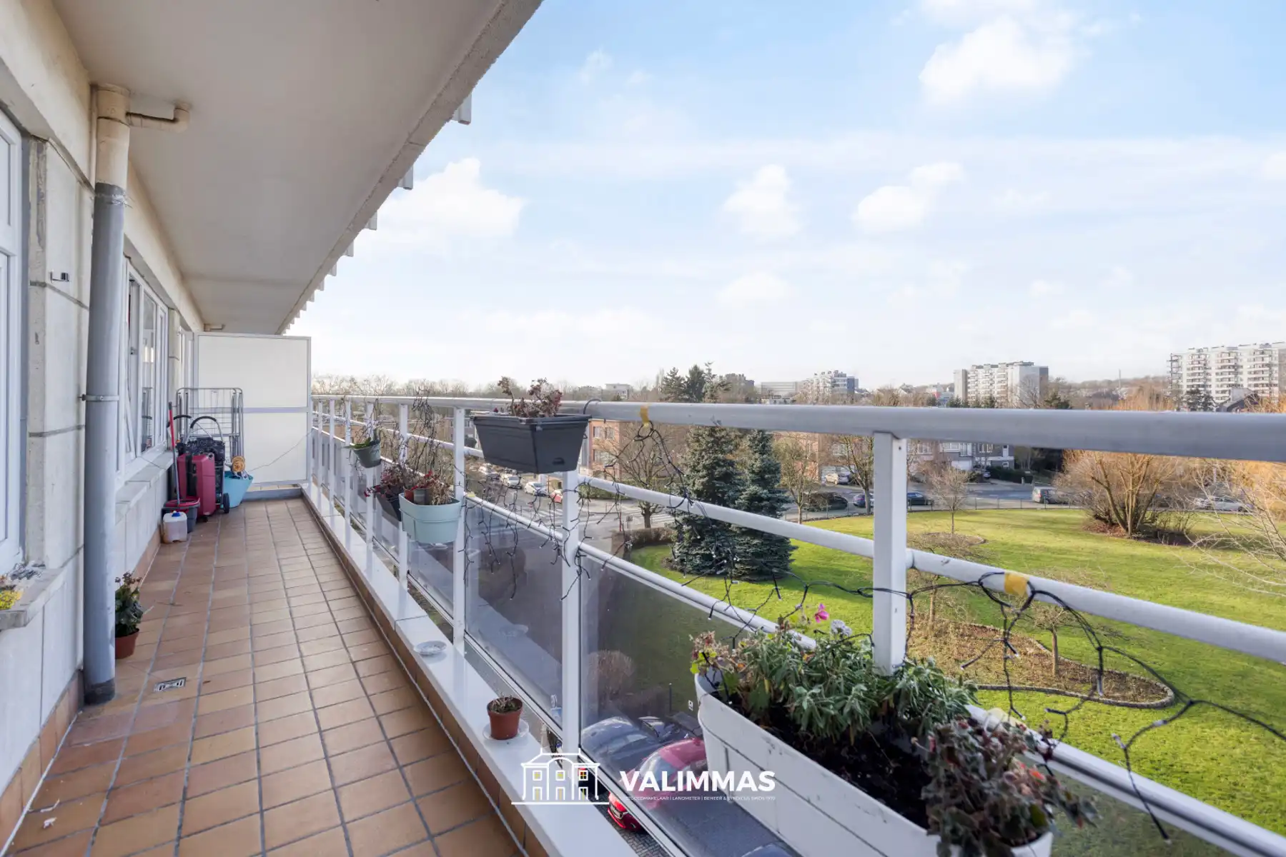 Gerenoveerd en comfortabel appartement met terras en kelder foto 12
