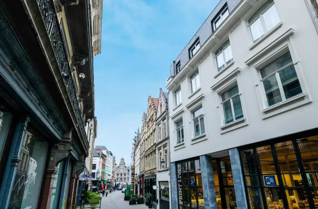 Ruim appartement aan de Grote Markt van Antwerpen foto 15