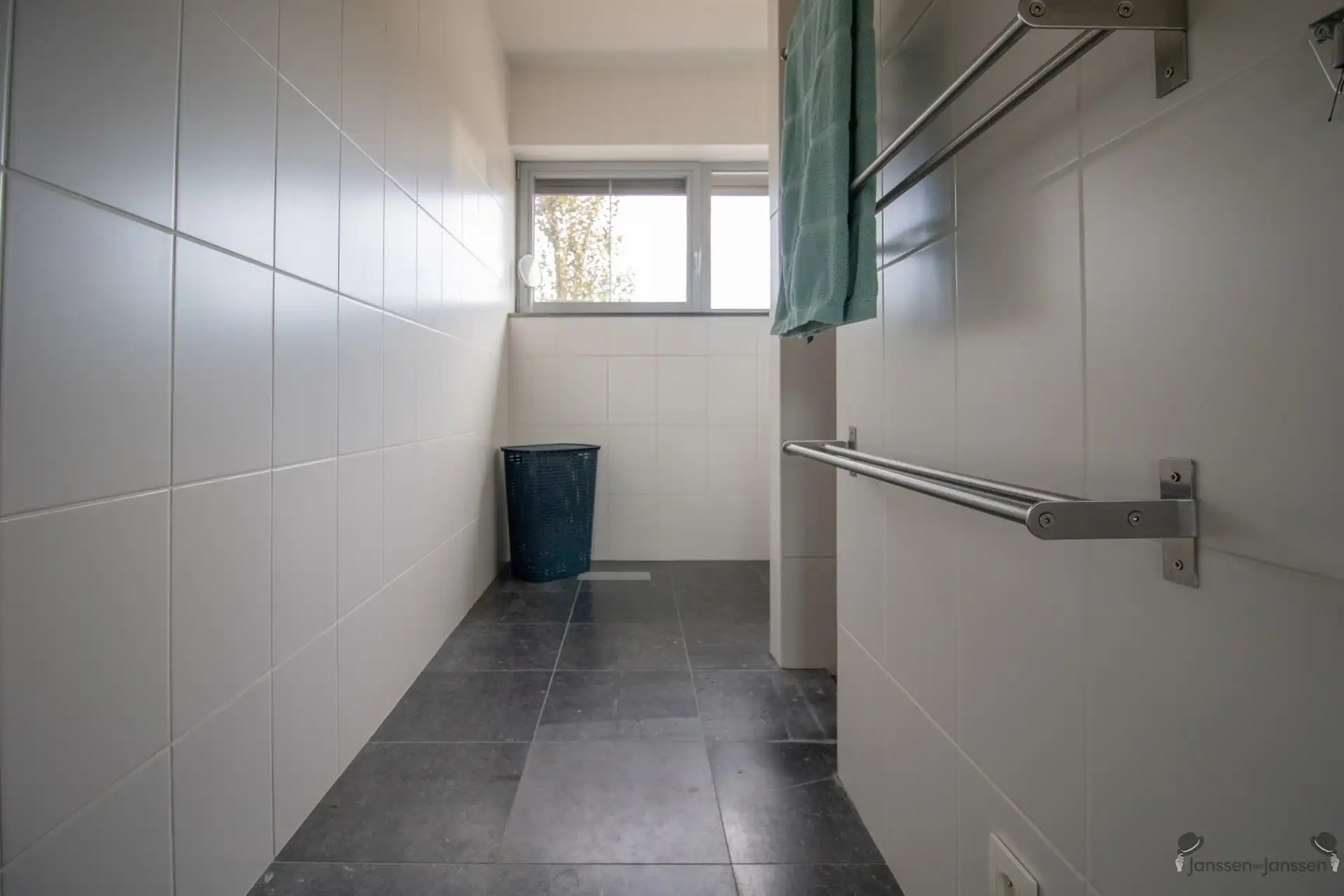 Ruime villa met 5 slaapkamers, 2 badkamers, buitenzwembad en poolhouse op 1.020 m² foto 18