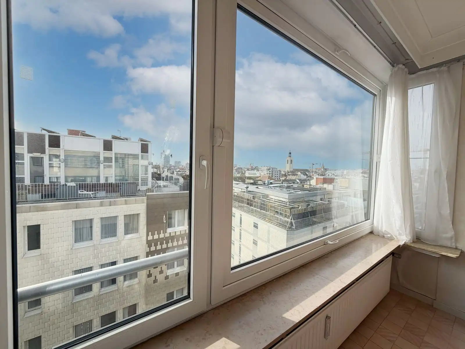 Lichtrijke studio op toplocatie in hartje centrum foto 2