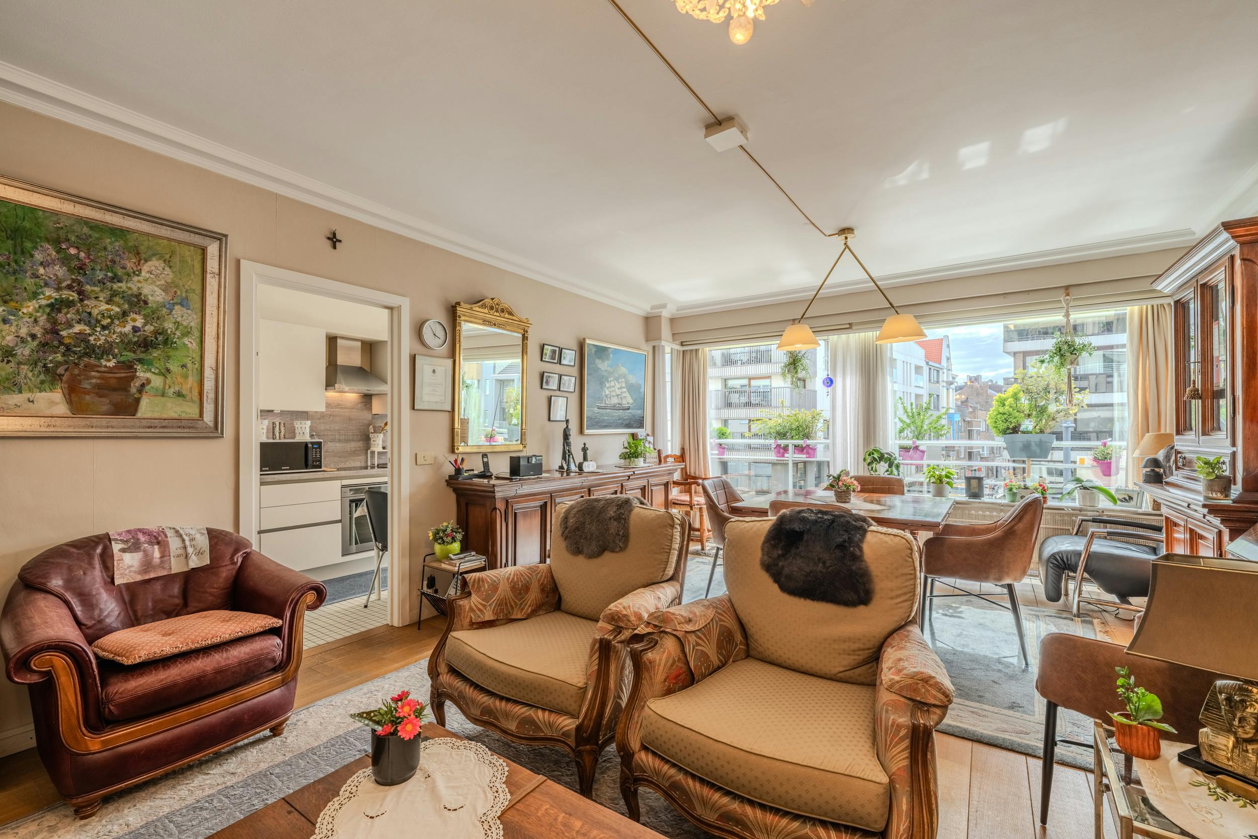 Lichtrijk appartement met 3 slaapkamers te koop te Oostende foto 6