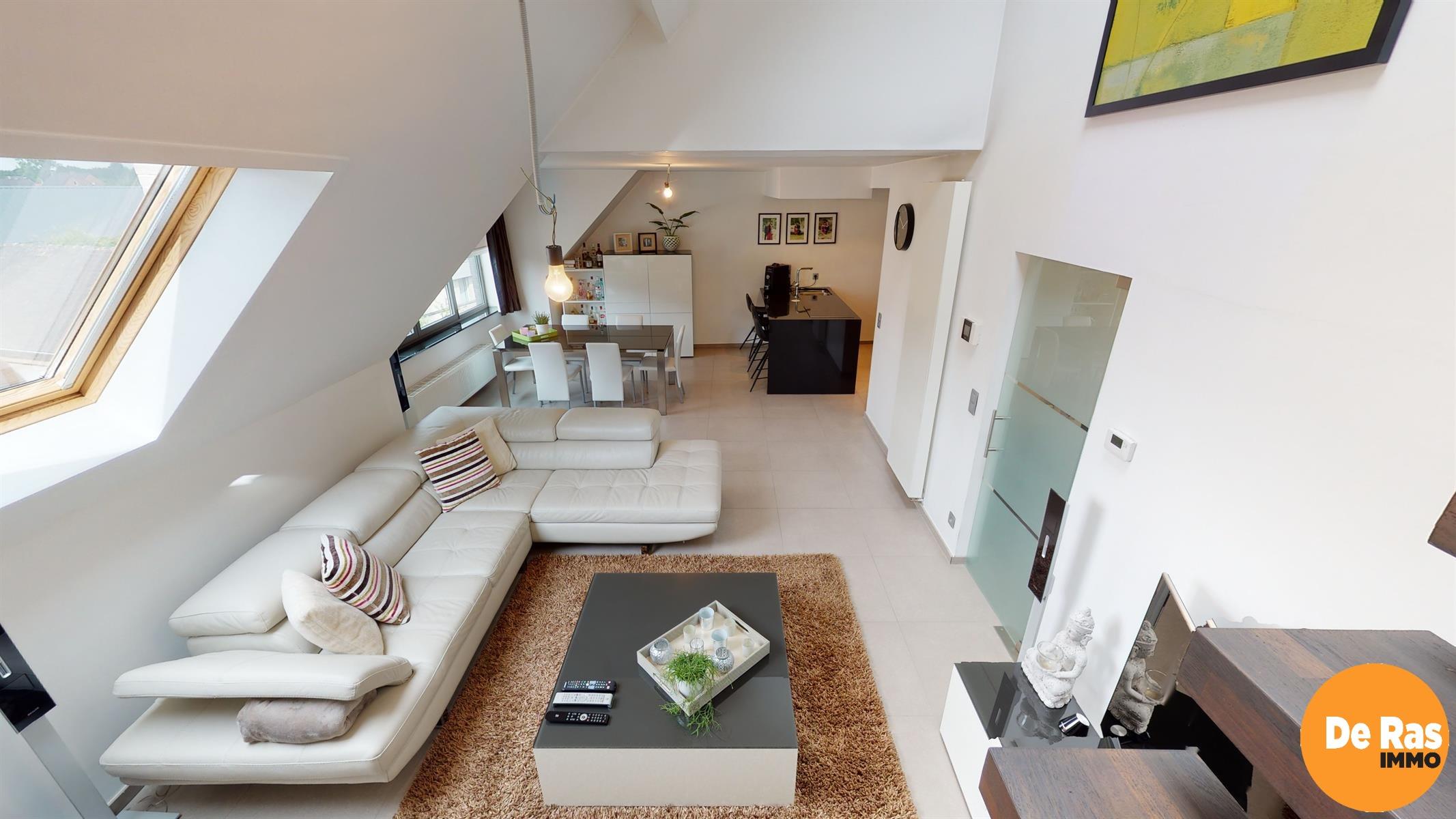 SINT-LIEVENS-HOUTEM - Exclusief duplexappartement vlakbij het centrum foto {{pictureIndex}}