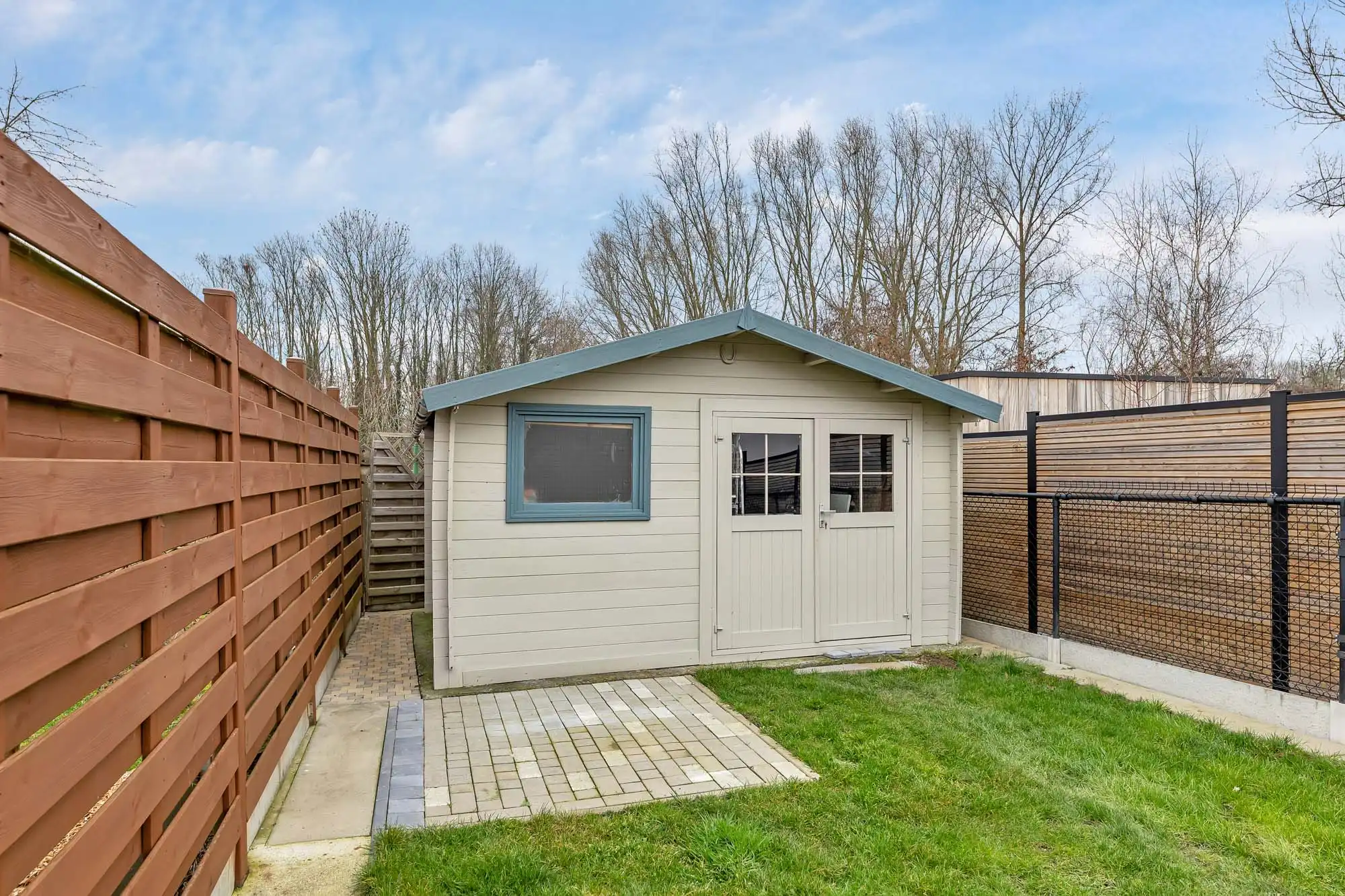 Instapklare woning met garage en tuin foto 18