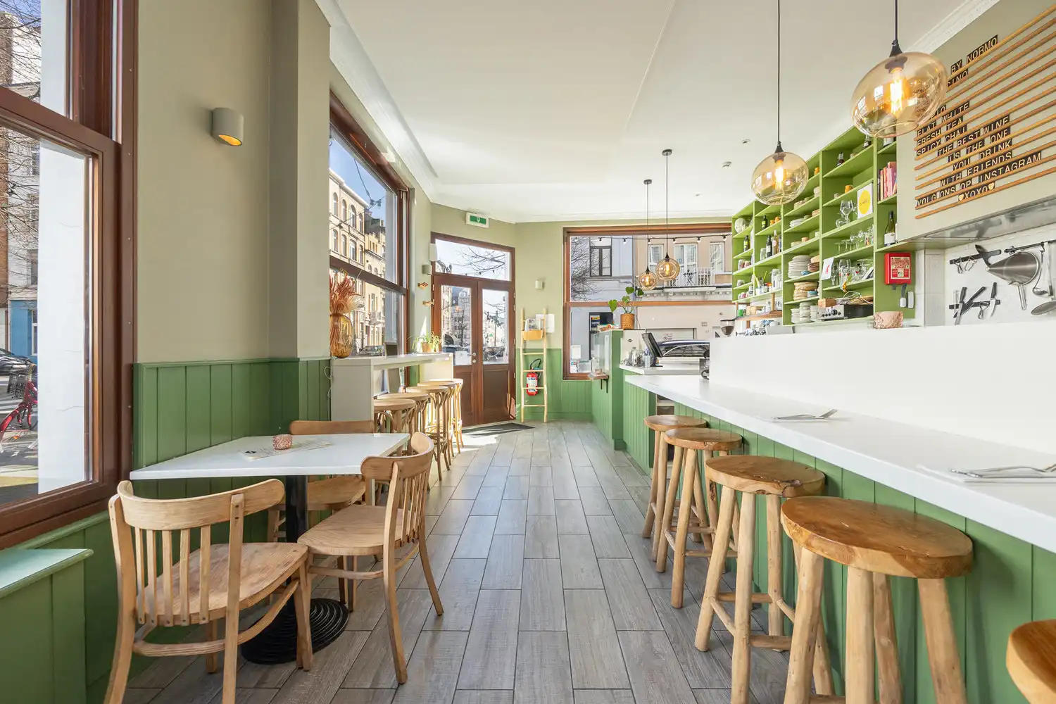 IN OPTIE: kevin@wellimmo.net voor meer info! Uitstekend gelegen en instapklaar handelsgelijkvloers met ruim terras op toplocatie te Antwerpen-Zuid foto 7