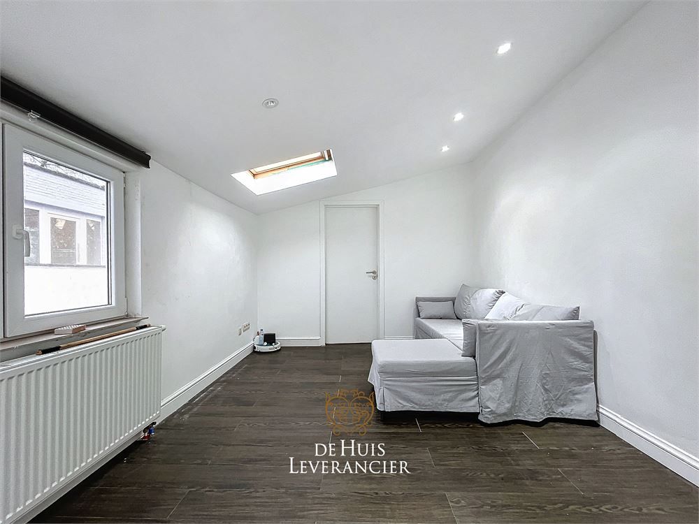 RUIME woning te koop (8 slpks, 2 badk) die ook perfect als tweewoonst kan dienen foto 33