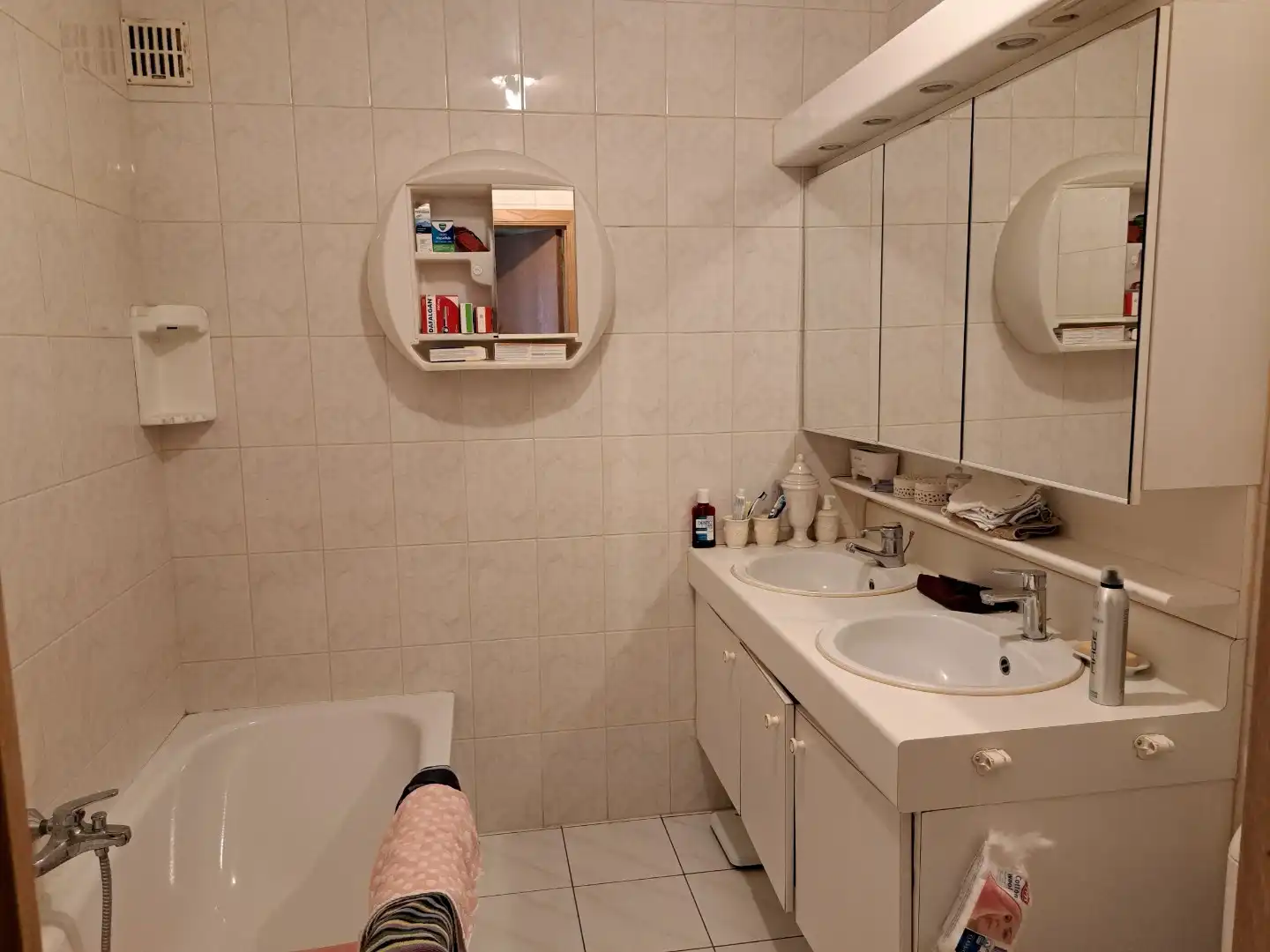 CENTRAAL RUIM  ZONGERICHT WOONAPPARTEMENT OP 100 METER VAN DE ZEEDIJK foto 5