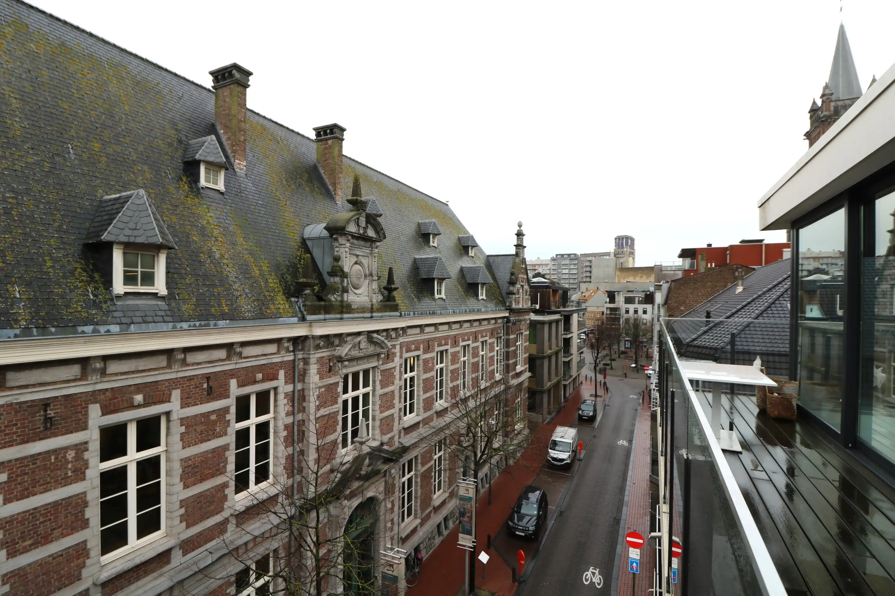 Recent en luxueus hoek appartement met 3 slaapkamers, 2 badkamers en ruim terras foto 11