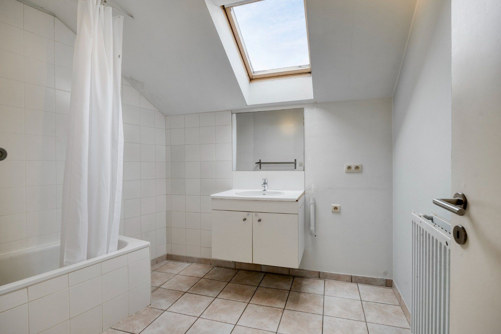 Appartement met 3 slaapkamers, autostaanplaats en terras in het centrum van Lubbeek – EPC 220 kWh/m² - bewoonbare opp. 182 m² foto 15